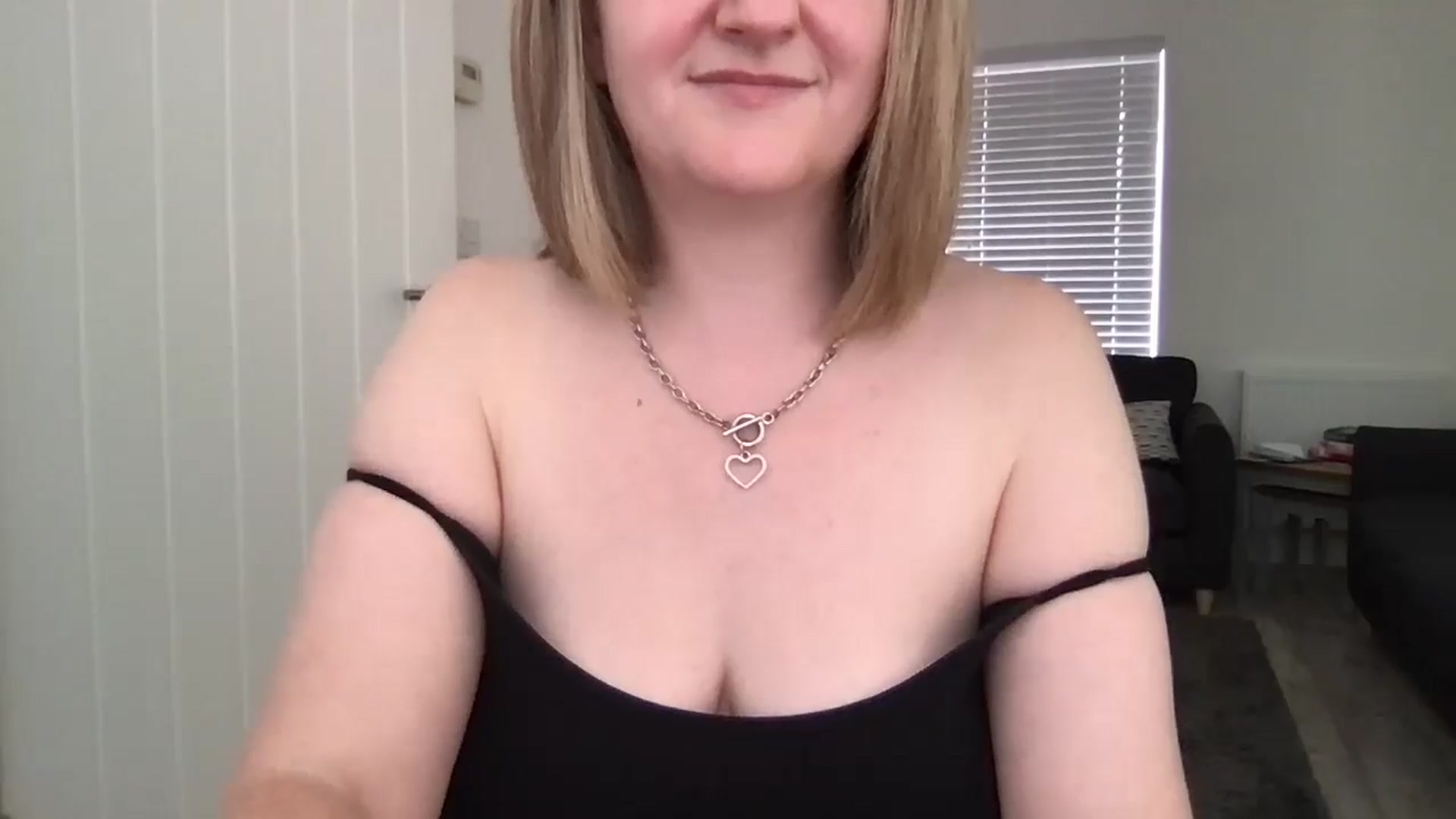 Gallery image thumbnail from VixenRosie's myfreecams stream on, 08/24/2025, 12:16 image 4 of 20