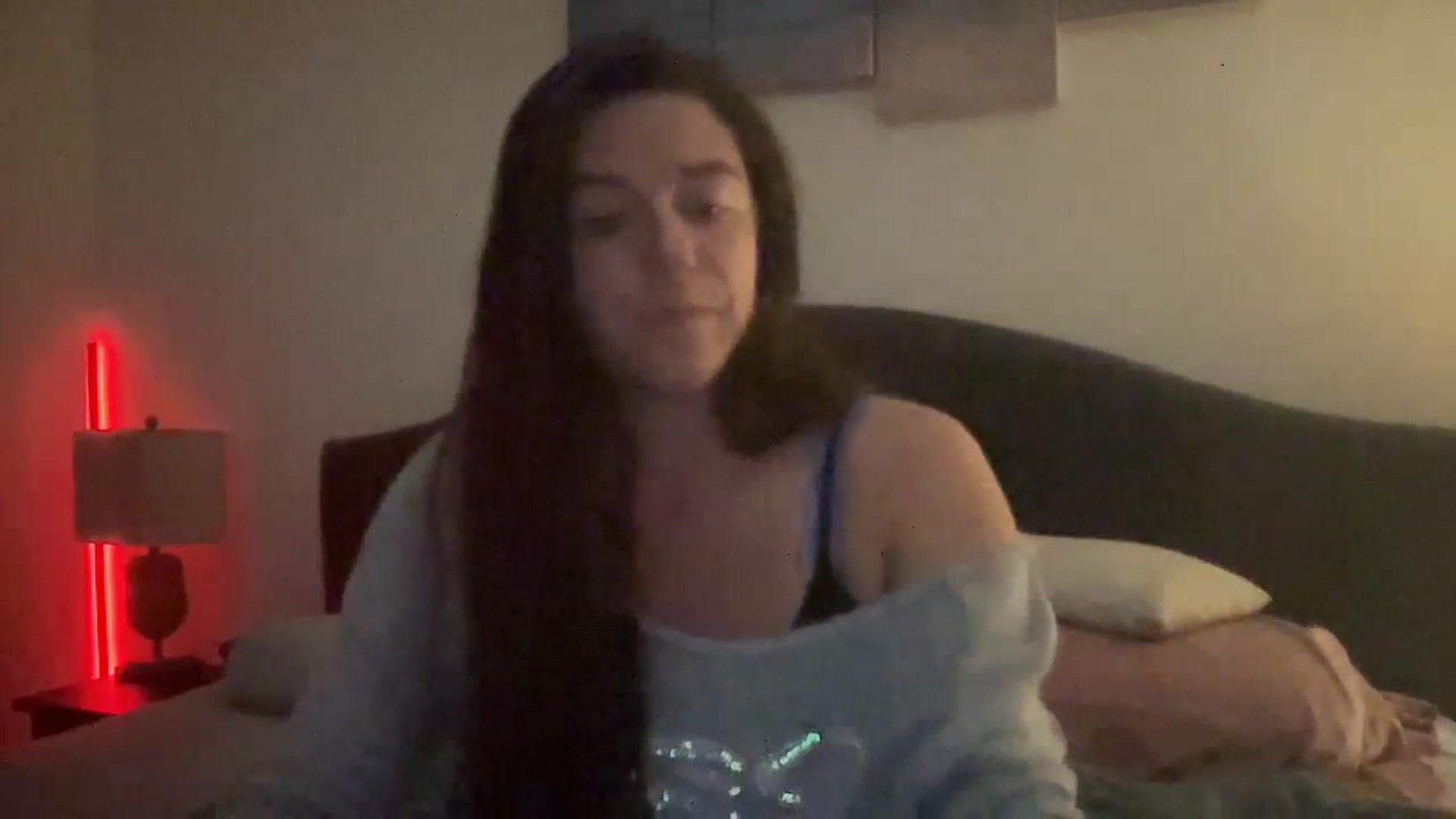 Gallery image thumbnail from VixenVicky7's myfreecams stream on, 04/12/2024, 24:28 image 18 of 20