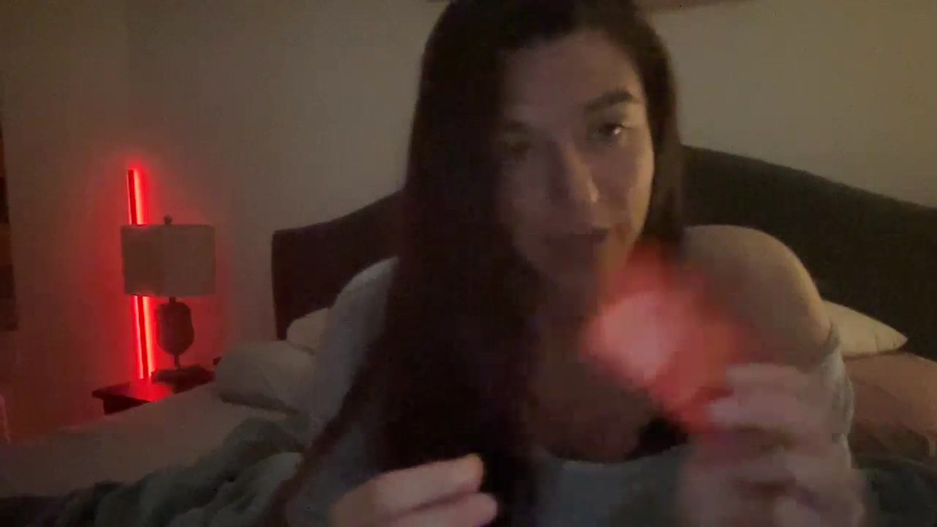 Gallery image thumbnail from VixenVicky7's myfreecams stream on, 04/12/2024, 24:28 image 14 of 20