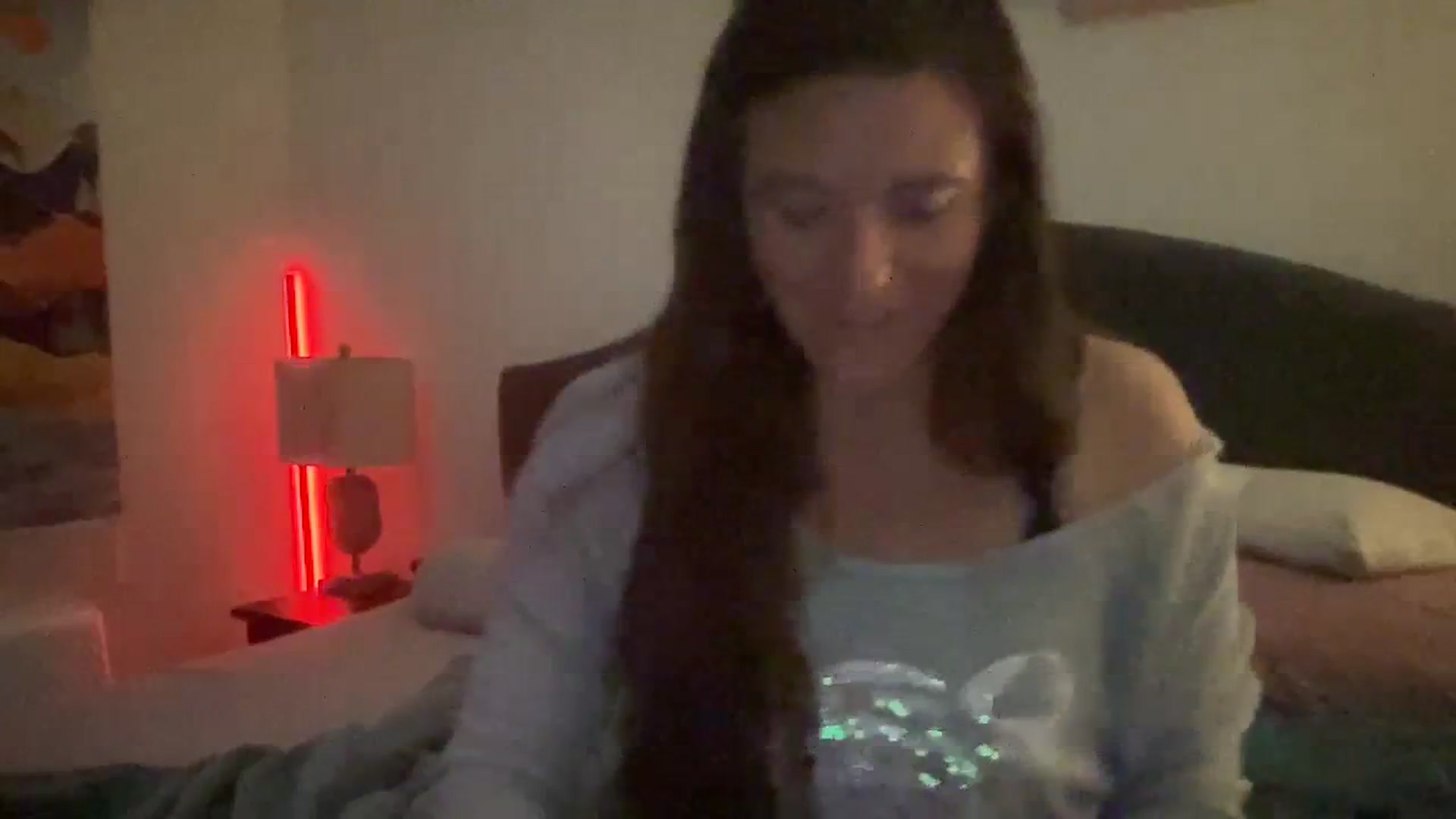 Gallery image thumbnail from VixenVicky7's myfreecams stream on, 04/12/2024, 24:28 image 6 of 20