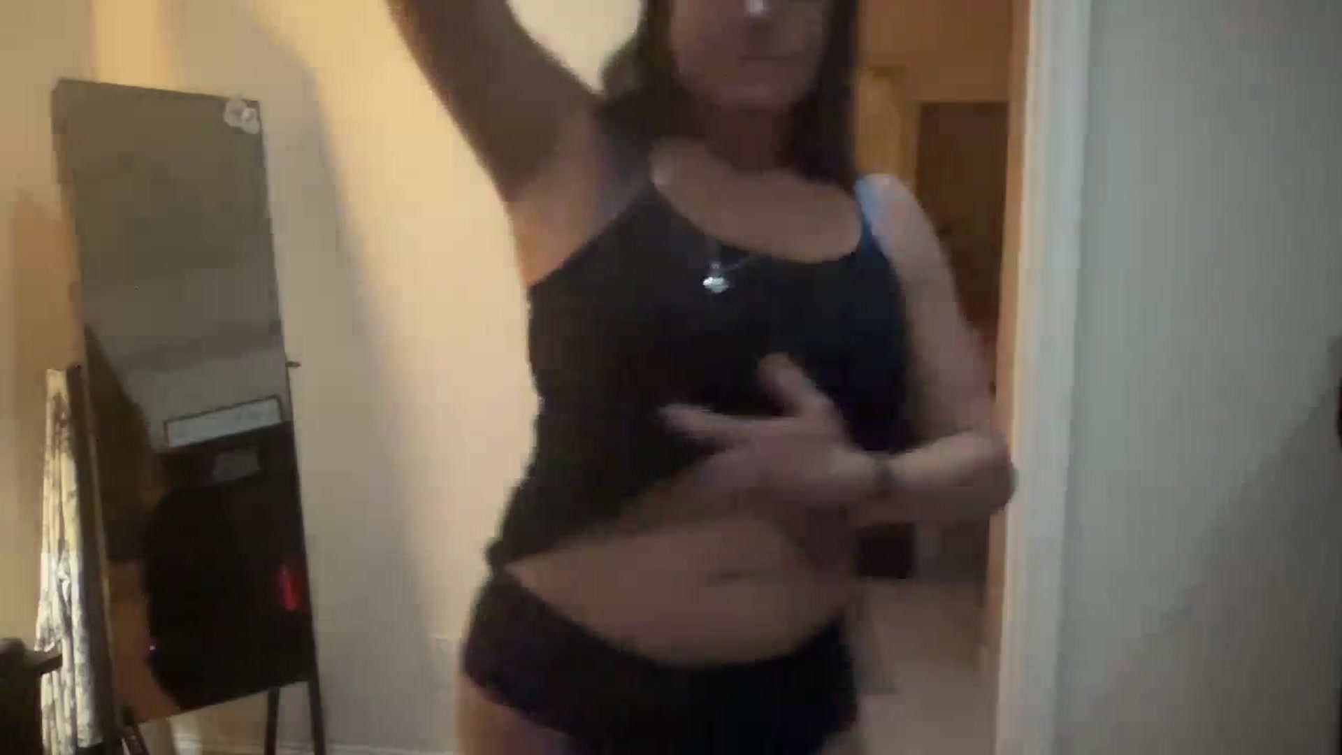 Gallery image thumbnail from VixenVicky7's myfreecams stream on, 04/12/2024, 01:54 image 6 of 20