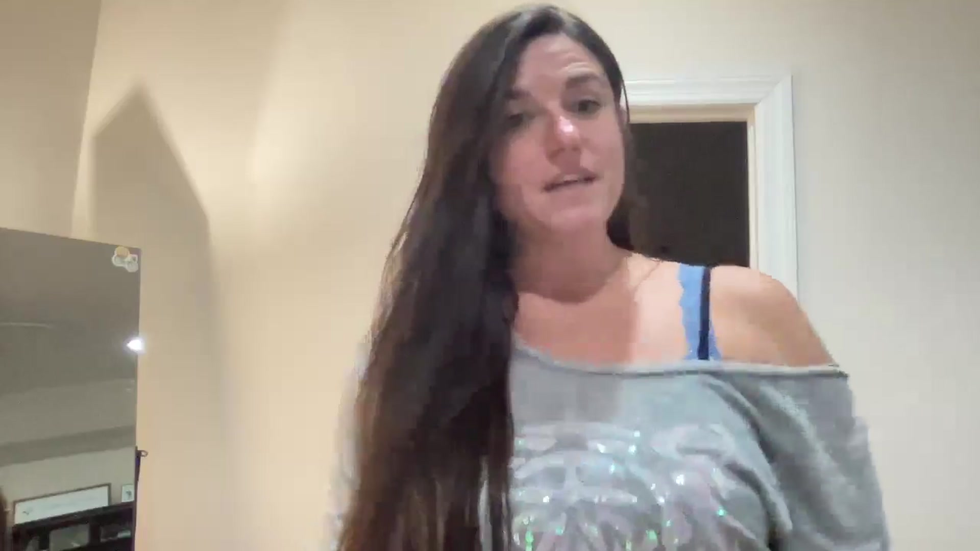 Gallery image thumbnail from VixenVicky7's myfreecams stream on, 02/25/2025, 03:45 image 17 of 20