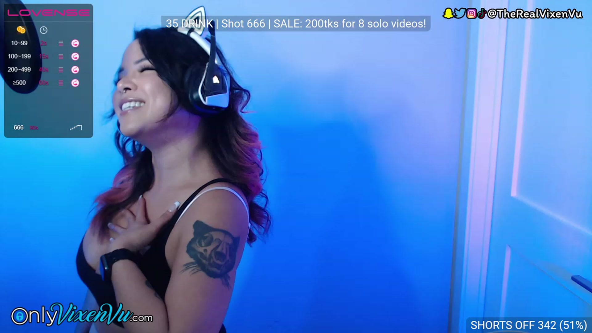 Gallery image thumbnail from VixenVu's myfreecams stream on, 11/25/2022, 02:20 image 16 of 20