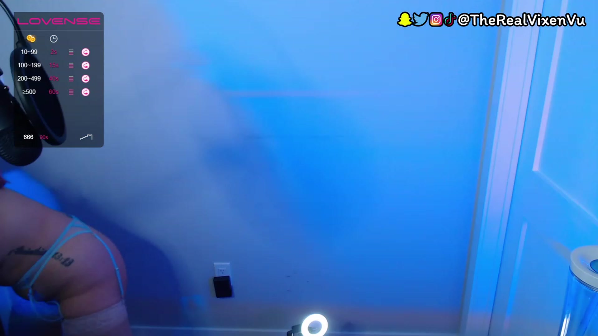 Gallery image thumbnail from VixenVu's myfreecams stream on, 12/03/2022, 07:18 image 3 of 20