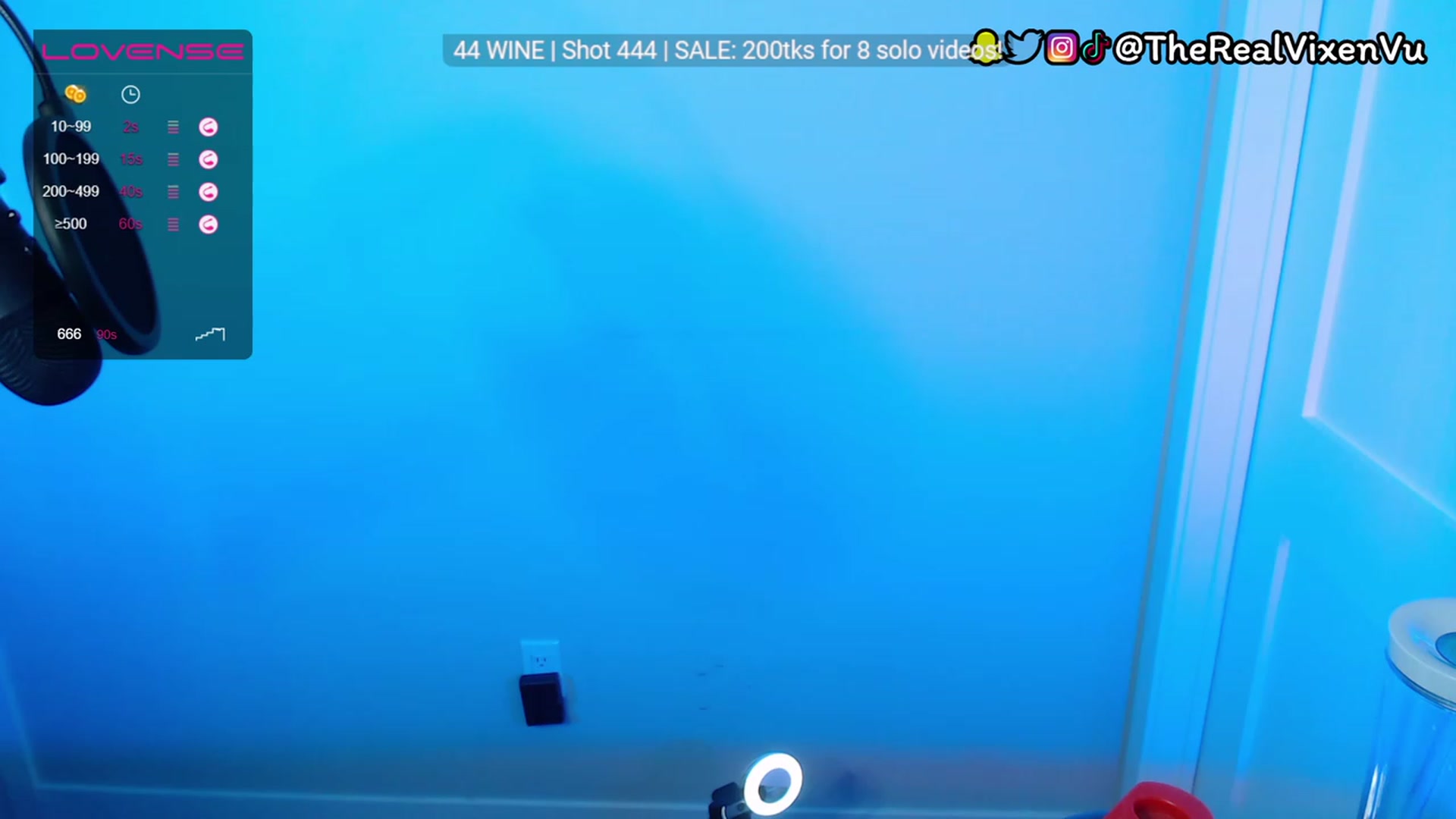 Gallery image thumbnail from VixenVu's myfreecams stream on, 12/03/2022, 07:18 image 13 of 20
