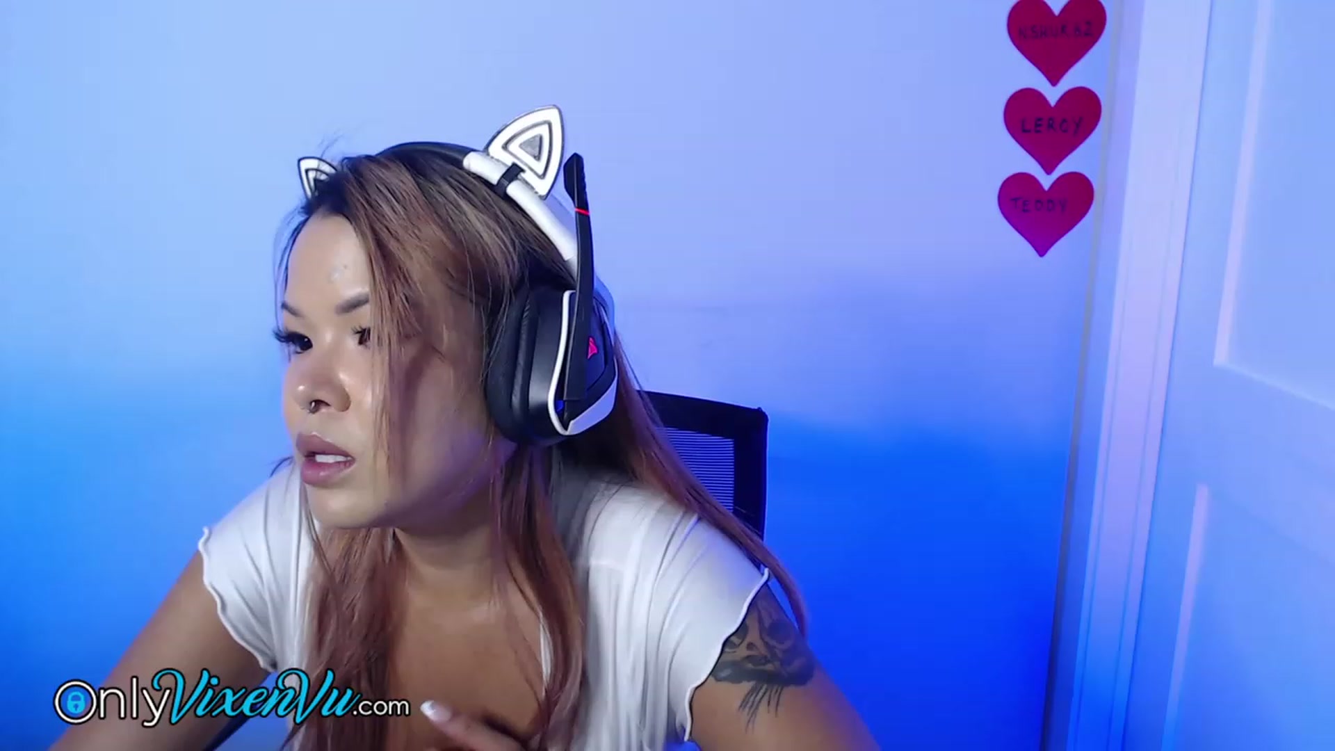 Gallery image thumbnail from VixenVu's myfreecams stream on, 06/15/2023, 02:26 image 3 of 20