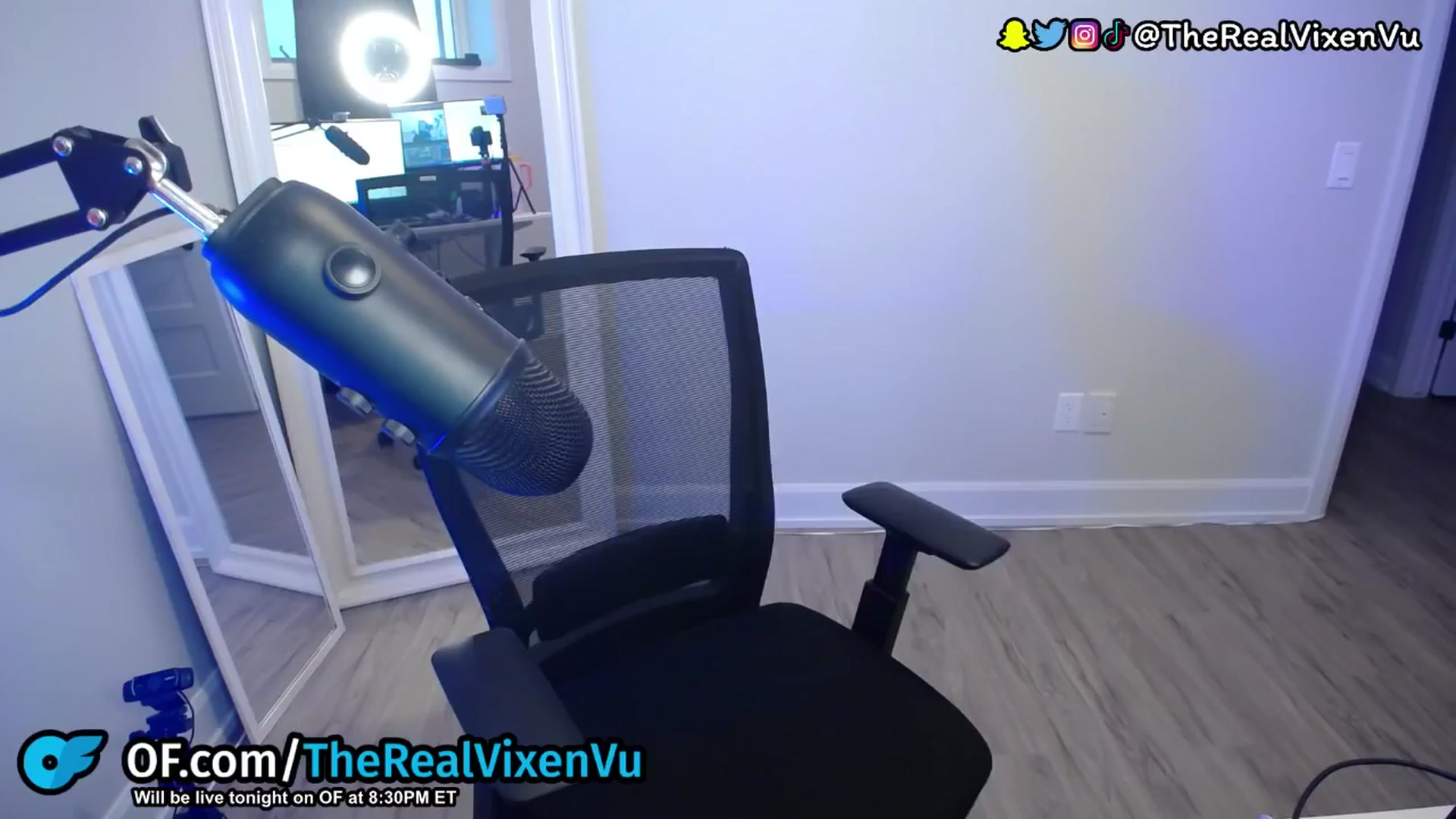 Gallery image thumbnail from VixenVu's myfreecams stream on, 10/25/2024, 23:27 image 2 of 20