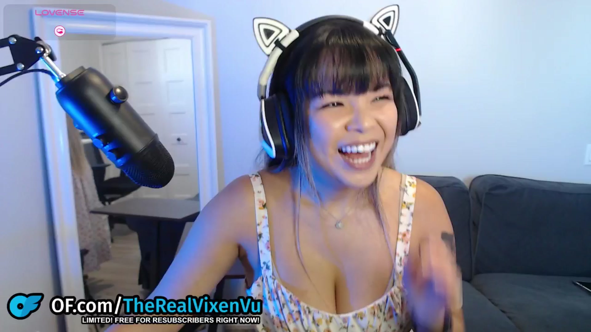 Gallery image thumbnail from VixenVu's myfreecams stream on, 08/16/2025, 19:16 image 8 of 20