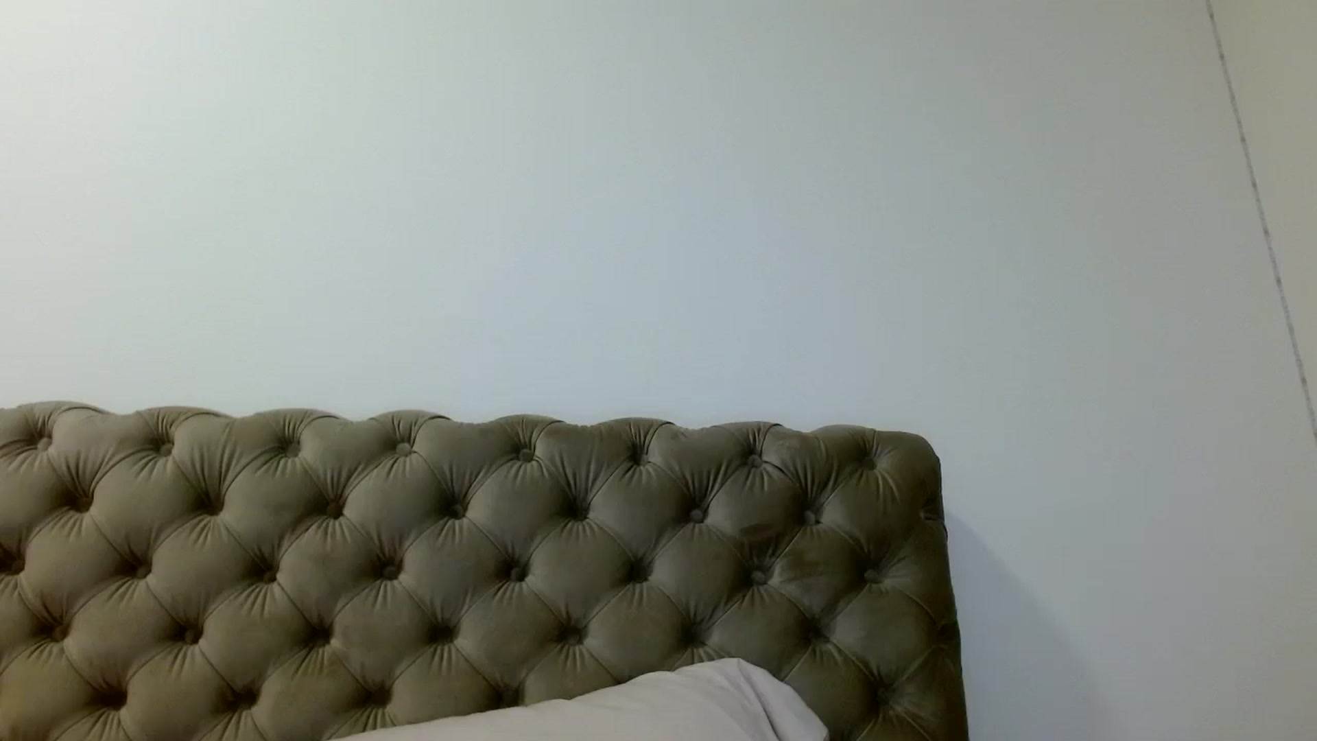 Gallery image thumbnail from Vixen_Eliana's myfreecams stream on, 01/04/2024, 04:05 image 2 of 20