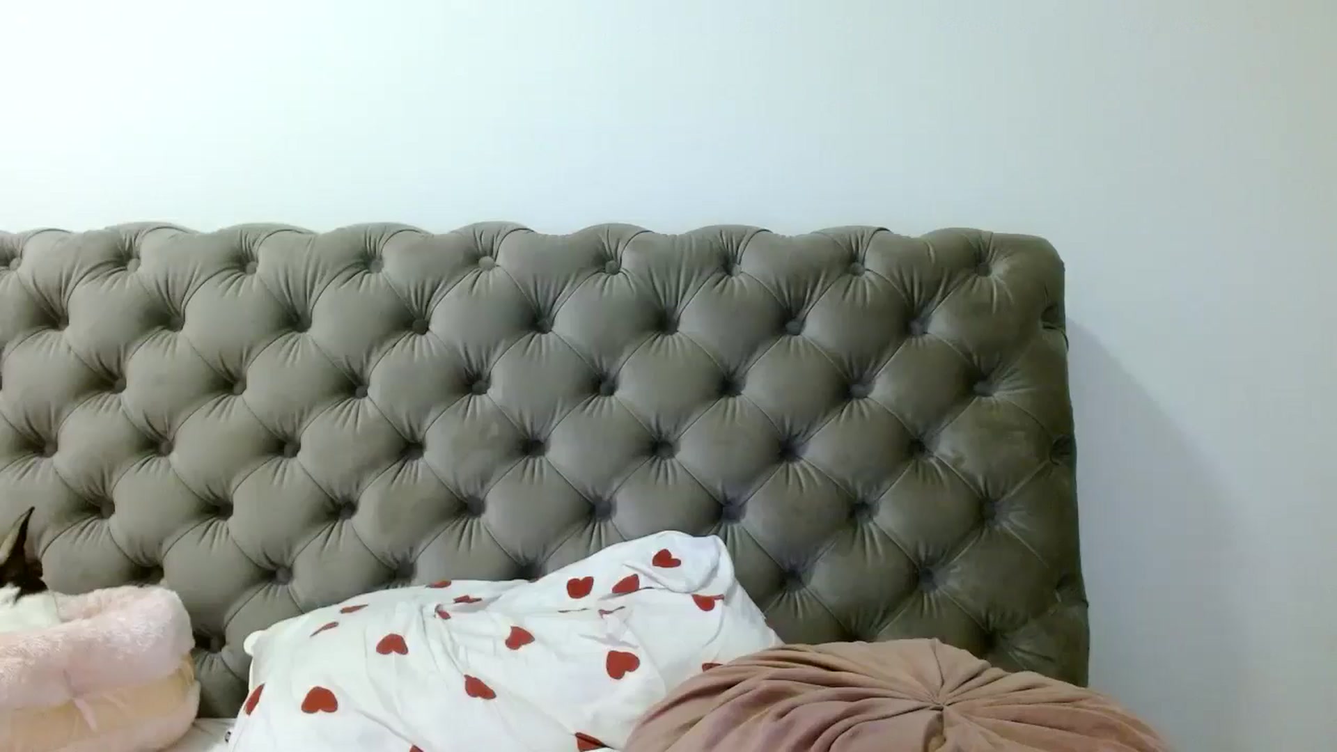 Gallery image thumbnail from Vixen_Eliana's myfreecams stream on, 05/22/2024, 02:29 image 15 of 20