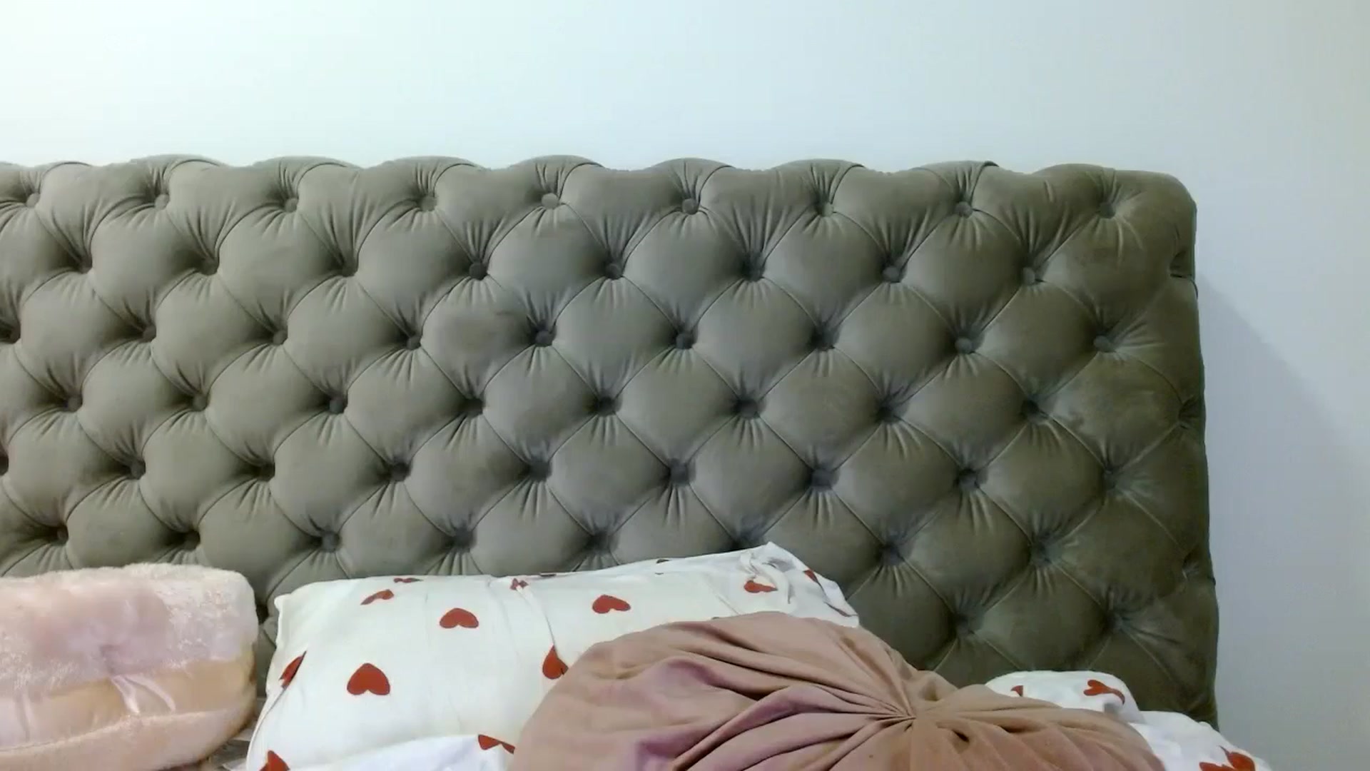 Gallery image thumbnail from Vixen_Eliana's myfreecams stream on, 05/23/2024, 01:28 image 6 of 20