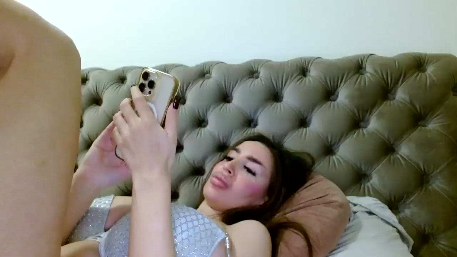Gallery image thumbnail from Vixen_Eliana's myfreecams stream on, 12/11/2024, 04:24 image 9 of 20