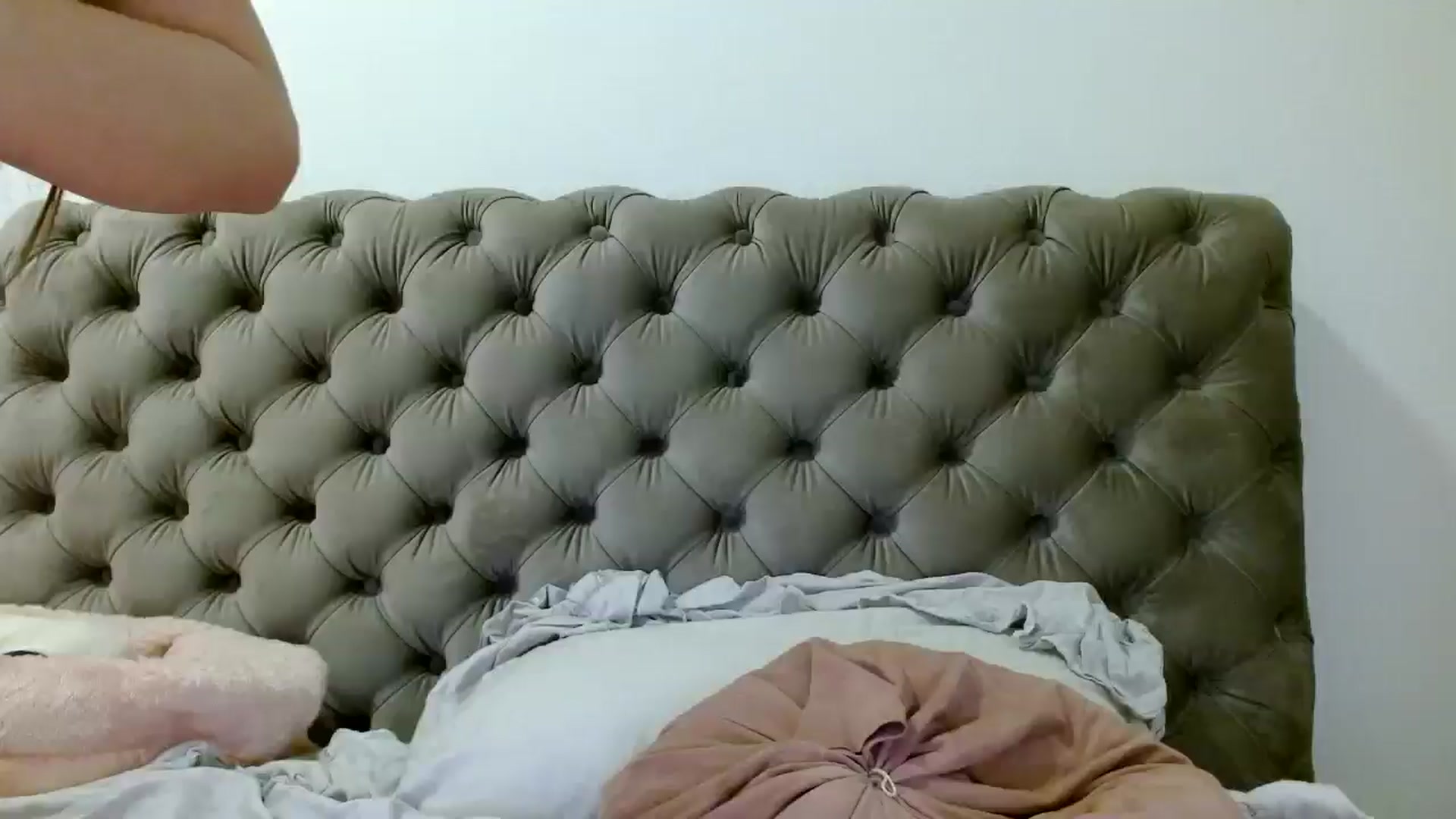 Gallery image thumbnail from Vixen_Eliana's myfreecams stream on, 12/17/2024, 01:44 image 13 of 20