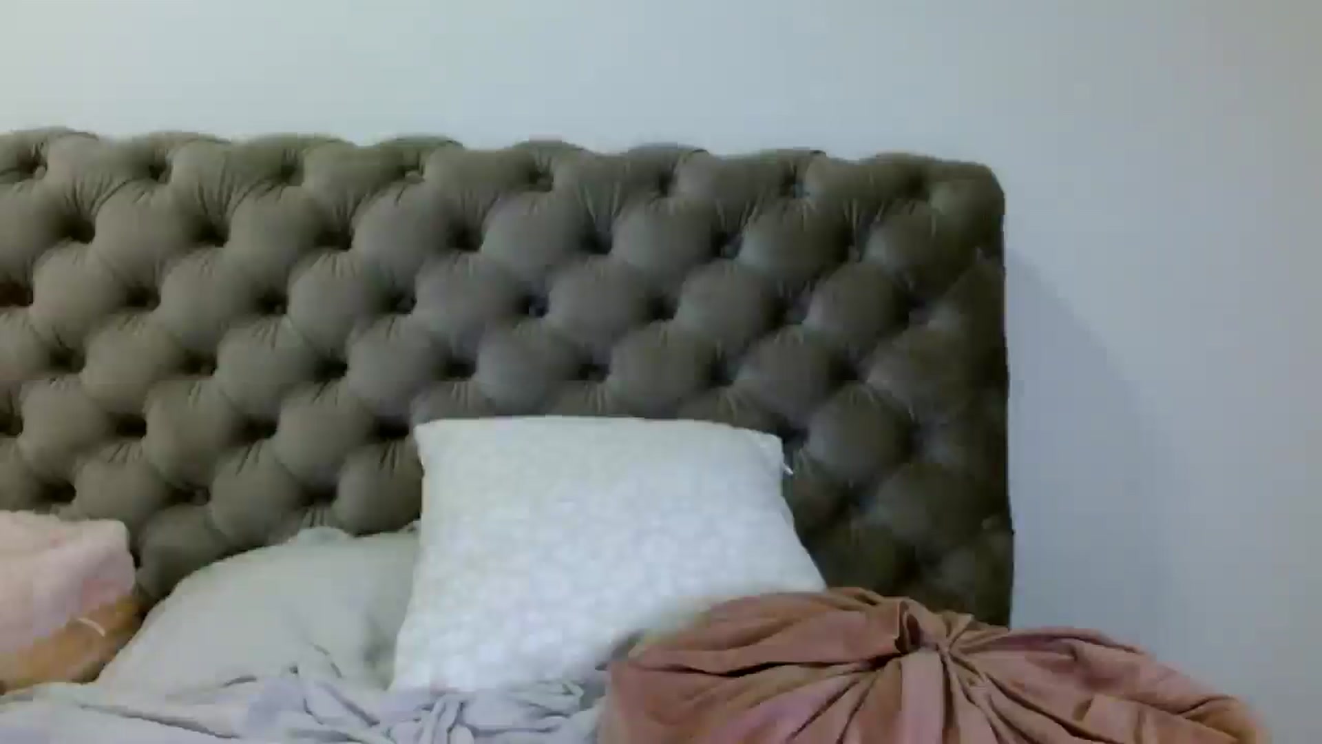 Gallery image thumbnail from Vixen_Eliana's myfreecams stream on, 04/07/2025, 01:07 image 19 of 20