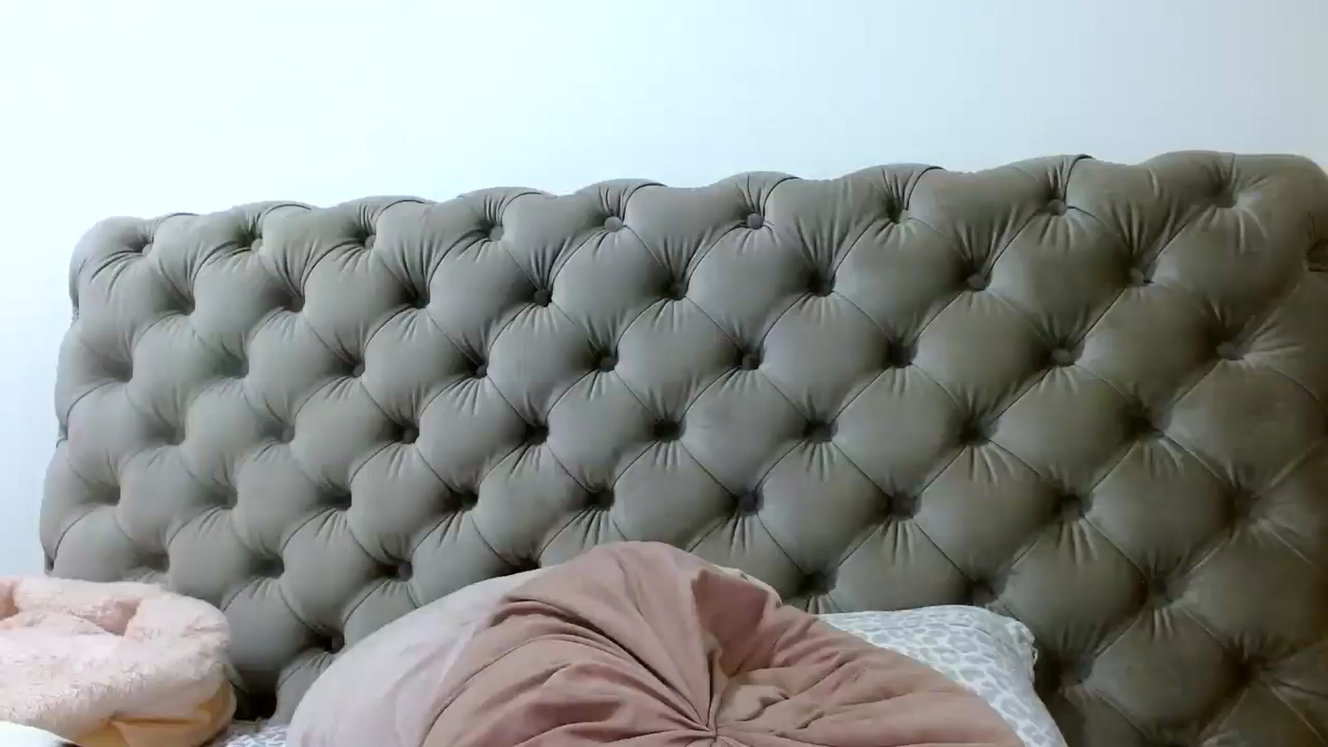 Gallery image thumbnail from Vixen_Eliana's myfreecams stream on, 09/30/2025, 24:00 image 9 of 20
