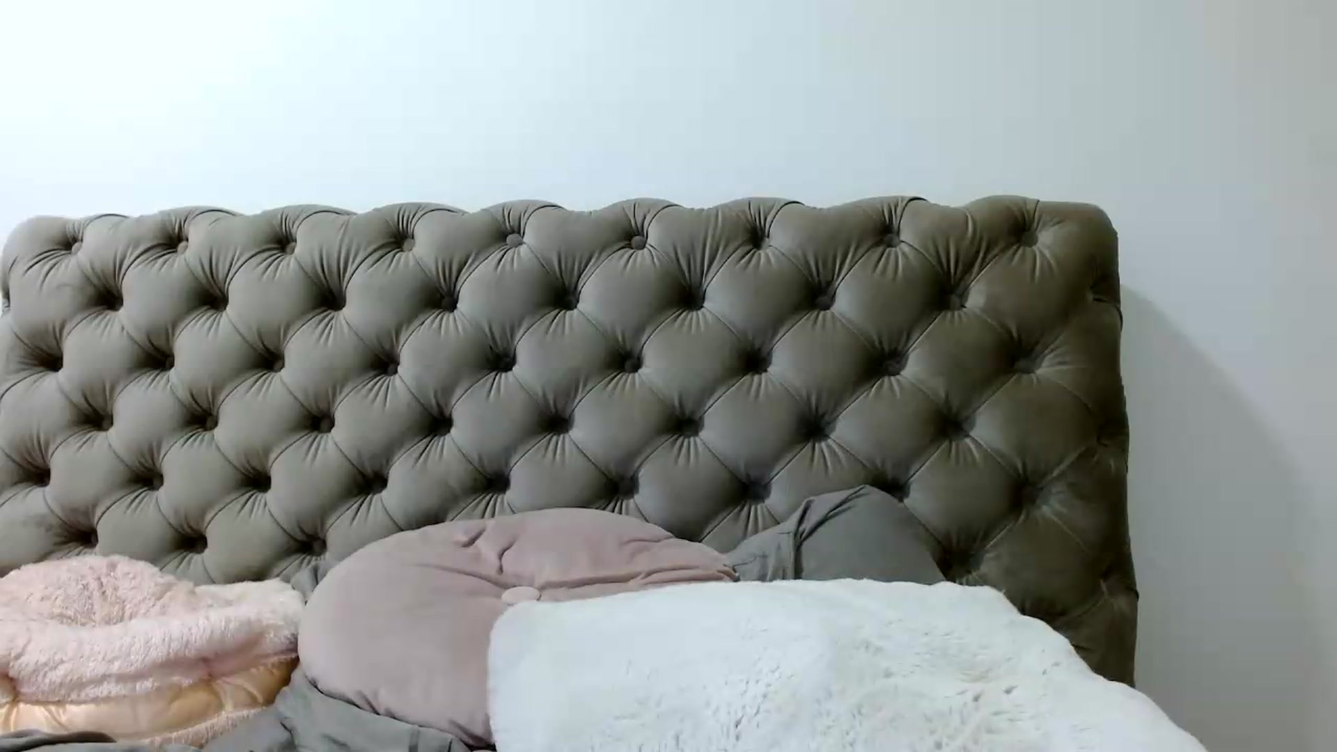 Gallery image thumbnail from Vixen_Eliana's myfreecams stream on, 07/06/2026, 02:31 image 12 of 20