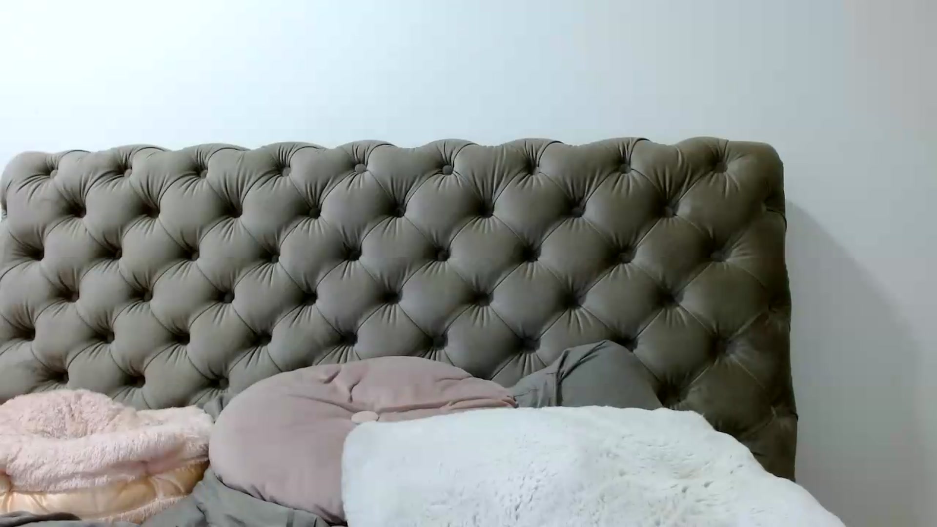 Gallery image thumbnail from Vixen_Eliana's myfreecams stream on, 07/06/2026, 02:31 image 11 of 20