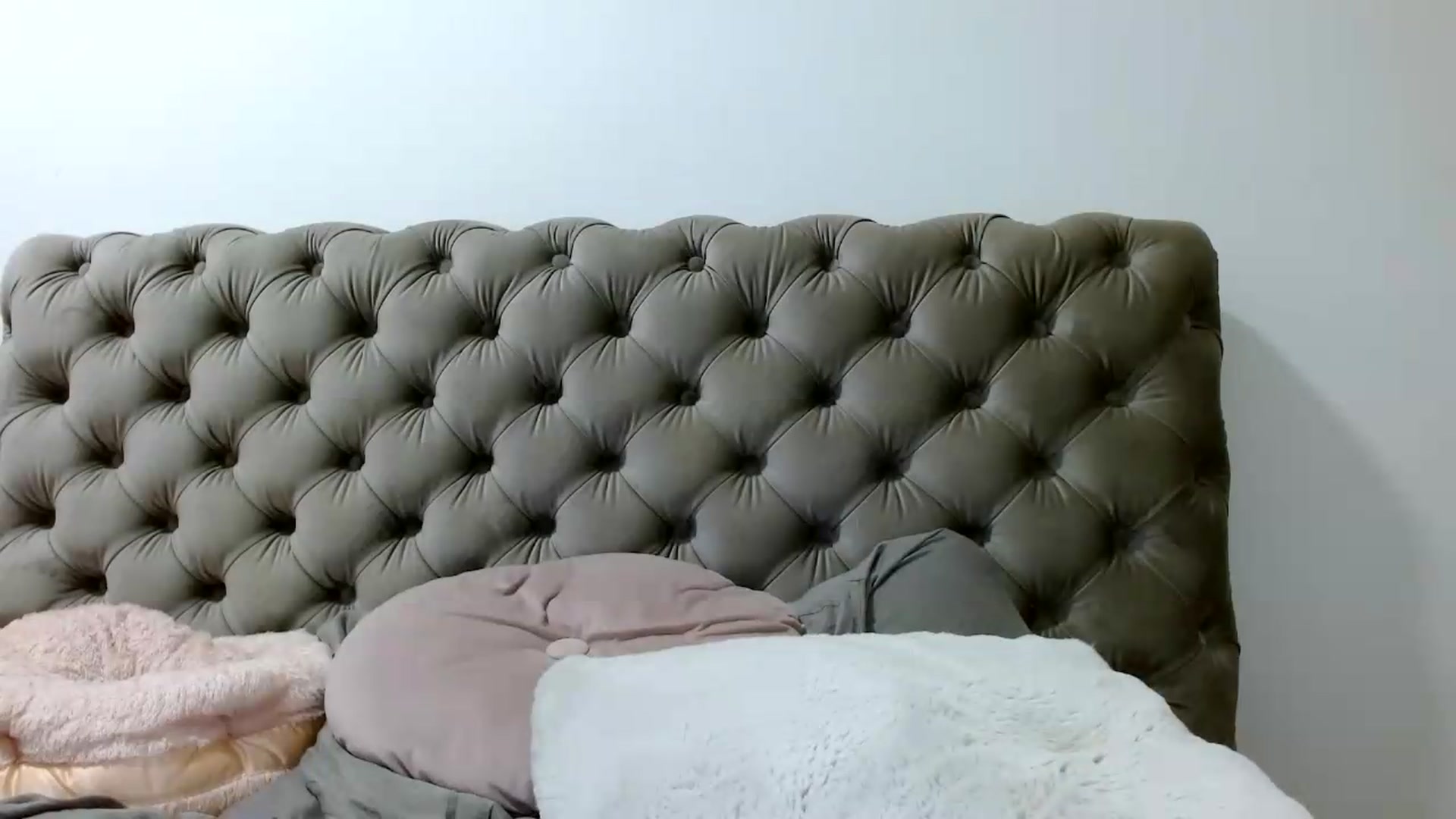 Gallery image thumbnail from Vixen_Eliana's myfreecams stream on, 07/06/2026, 02:31 image 9 of 20