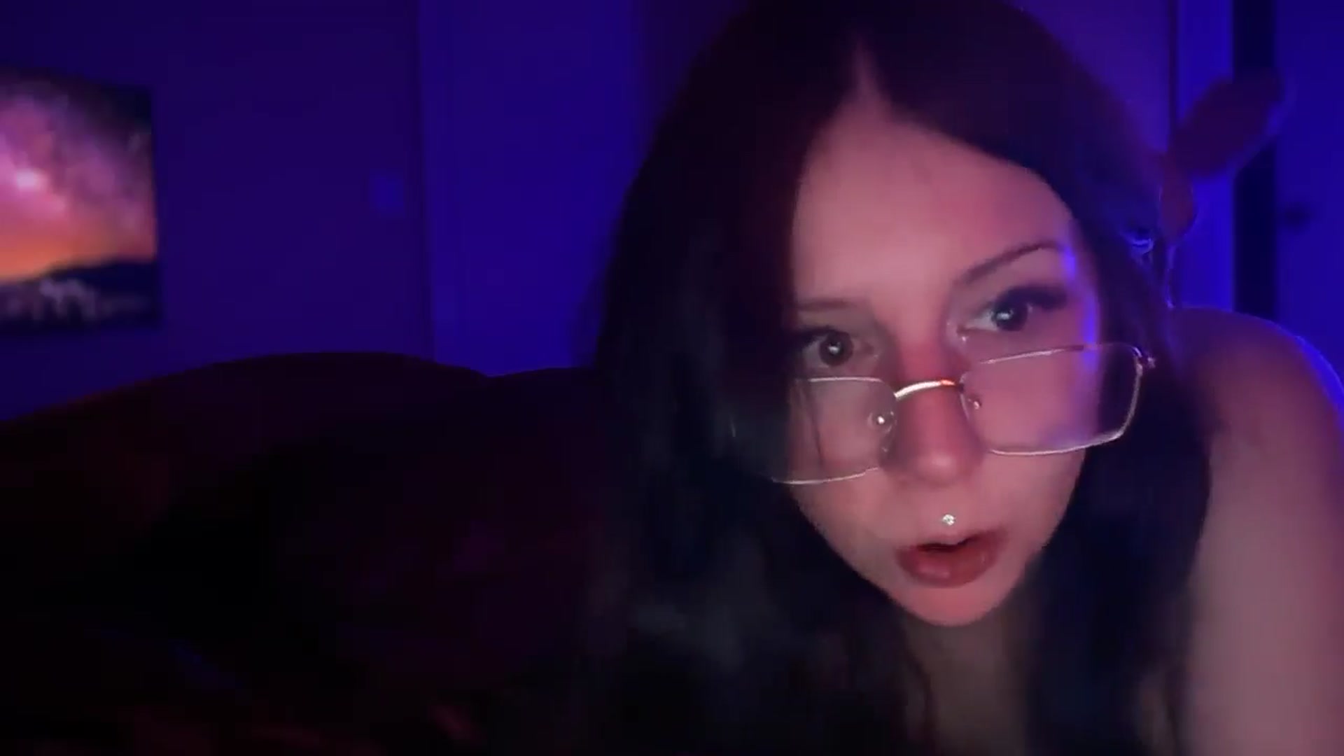 Gallery image thumbnail from Vixendrips's myfreecams stream on, 02/23/2026, 07:10 image 9 of 20