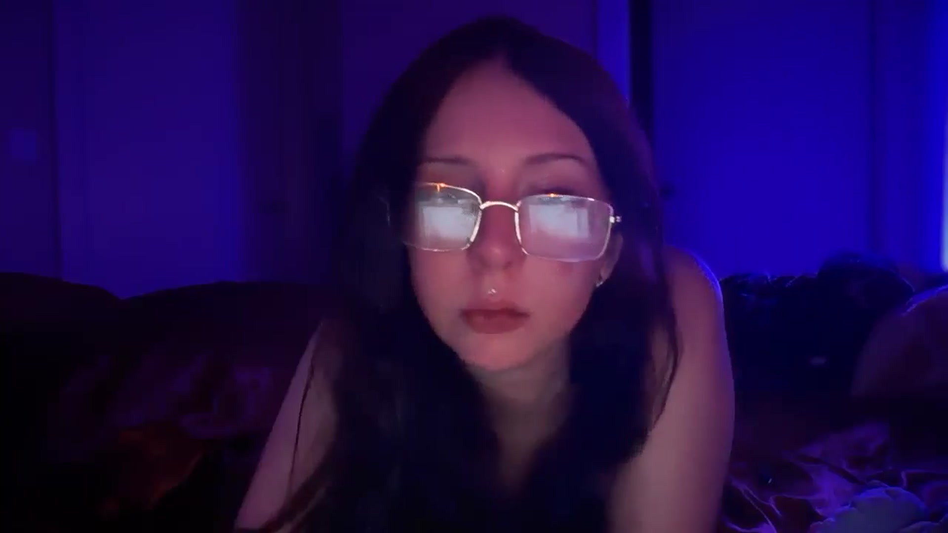 Gallery image thumbnail from Vixendrips's myfreecams stream on, 02/23/2026, 07:10 image 14 of 20