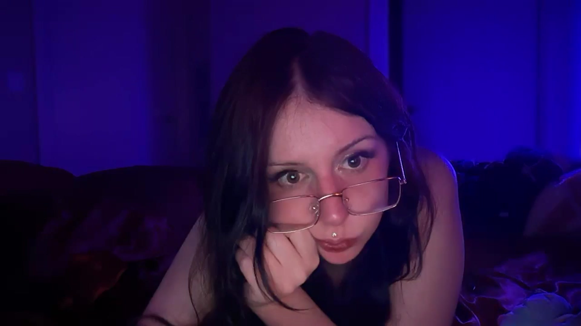 Gallery image thumbnail from Vixendrips's myfreecams stream on, 02/23/2026, 07:10 image 16 of 20