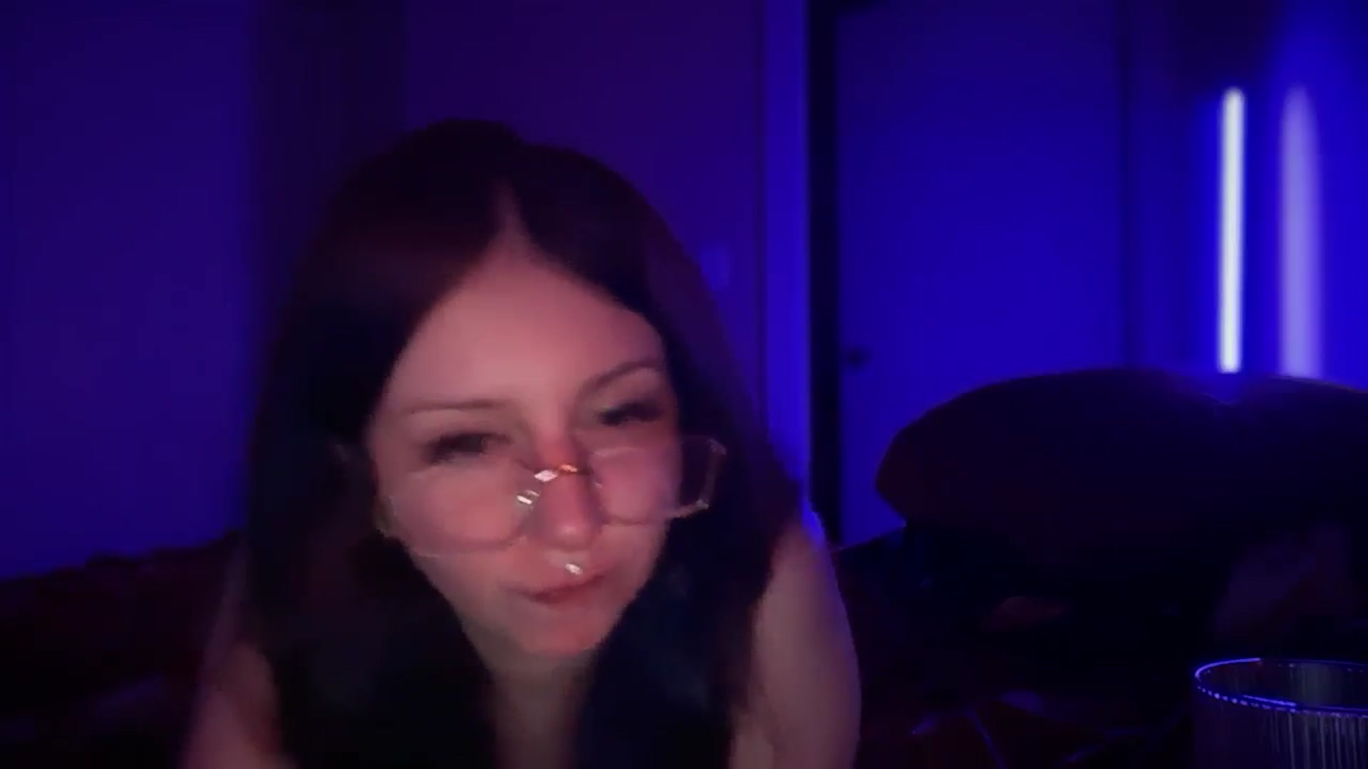 Gallery image thumbnail from Vixendrips's myfreecams stream on, 02/23/2026, 07:37 image 18 of 20