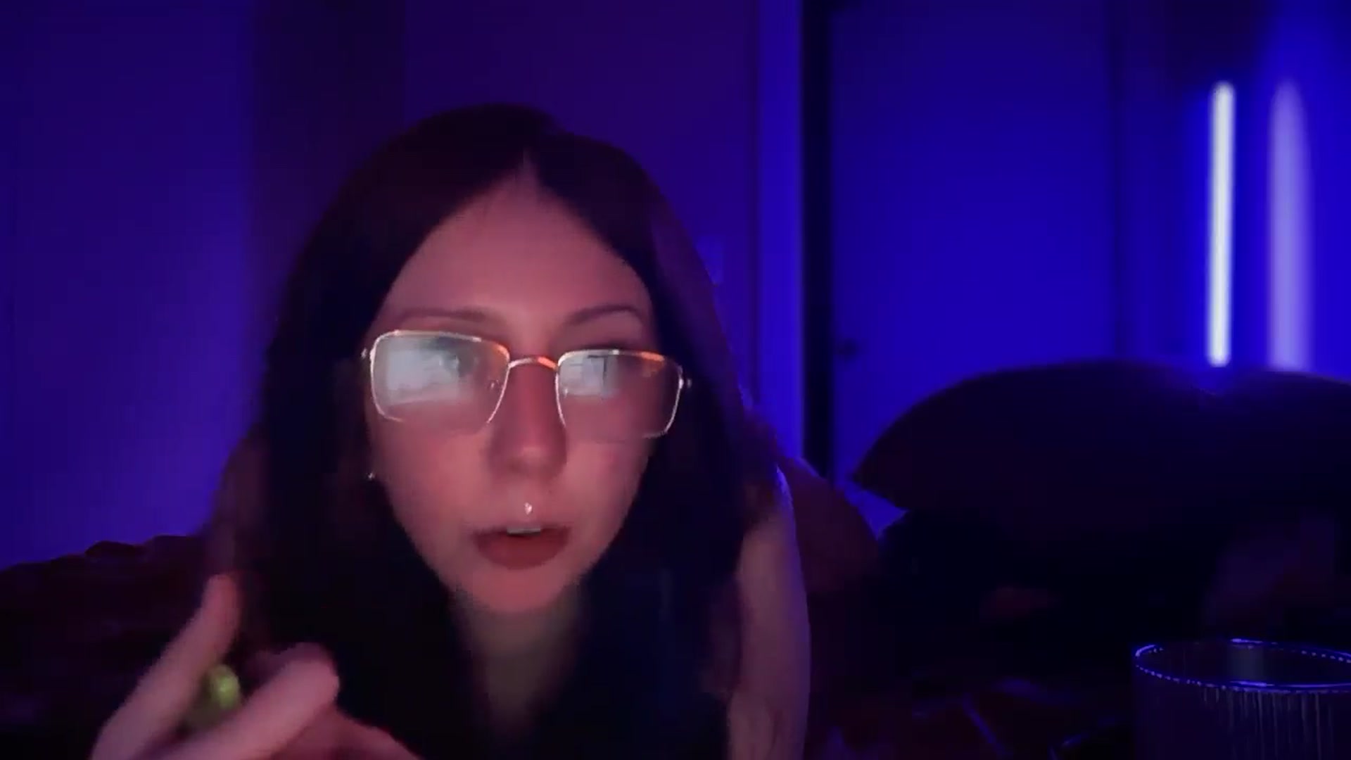 Gallery image thumbnail from Vixendrips's myfreecams stream on, 02/23/2026, 07:37 image 14 of 20