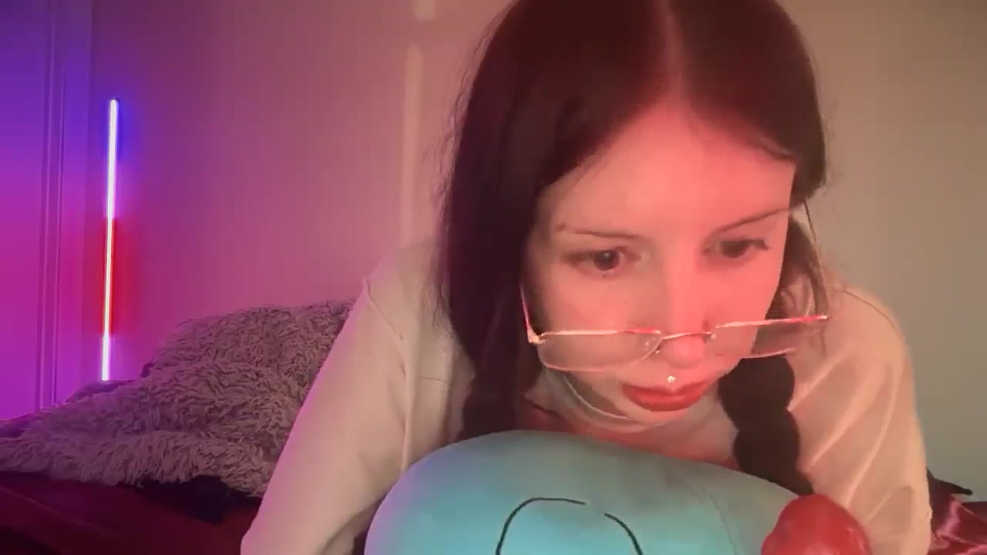 Gallery image thumbnail from Vixendrips's myfreecams stream on, 02/28/2026, 16:06 image 6 of 20