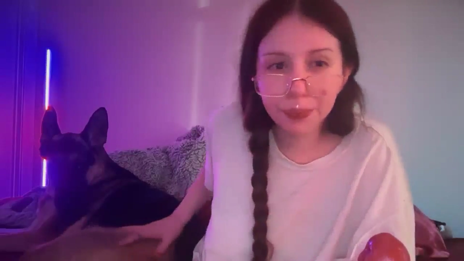 Gallery image thumbnail from Vixendrips's myfreecams stream on, 02/28/2026, 16:06 image 3 of 20