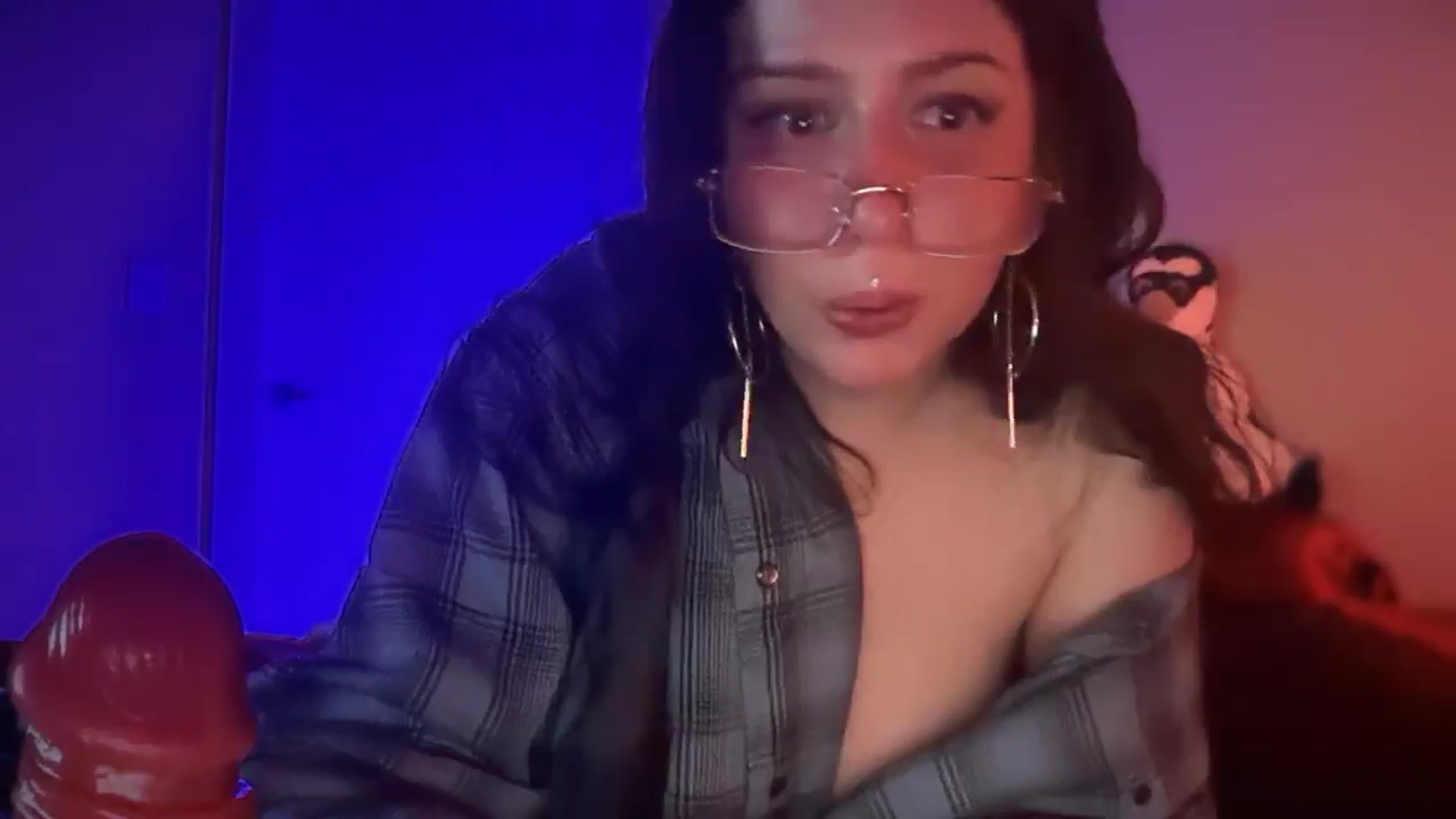 Gallery image thumbnail from Vixendrips's myfreecams stream on, 03/02/2026, 05:45 image 14 of 20