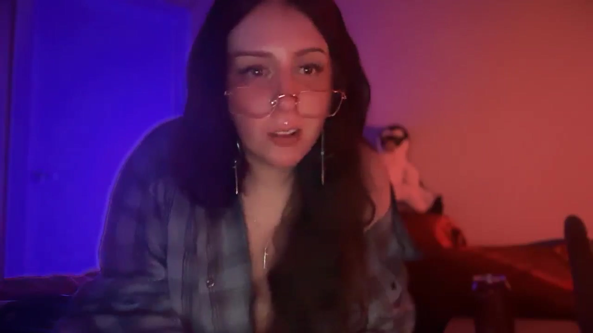 Gallery image thumbnail from Vixendrips's myfreecams stream on, 03/02/2026, 07:06 image 6 of 20