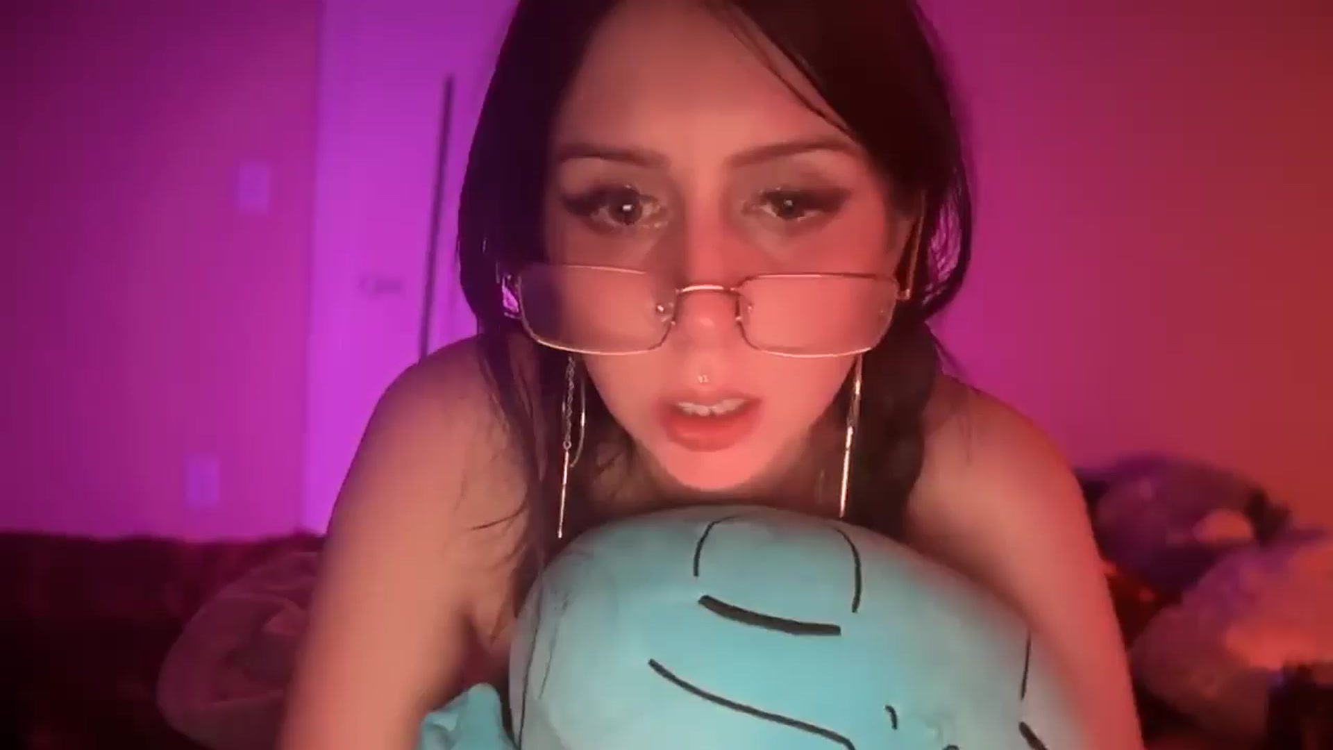 Gallery image thumbnail from Vixendrips's myfreecams stream on, 03/04/2026, 08:52 image 17 of 20