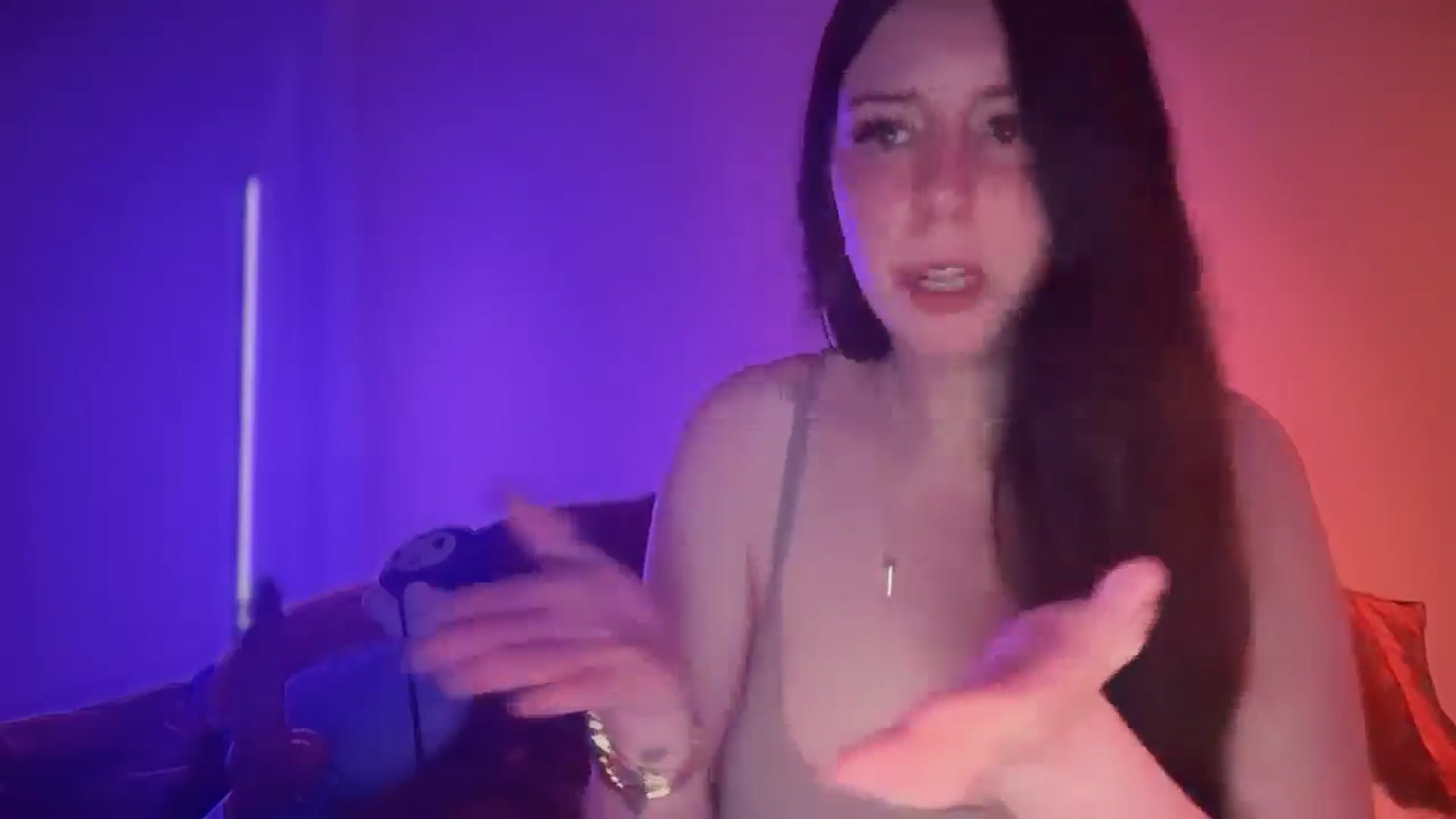 Gallery image thumbnail from Vixendrips's myfreecams stream on, 03/07/2026, 07:41 image 3 of 20