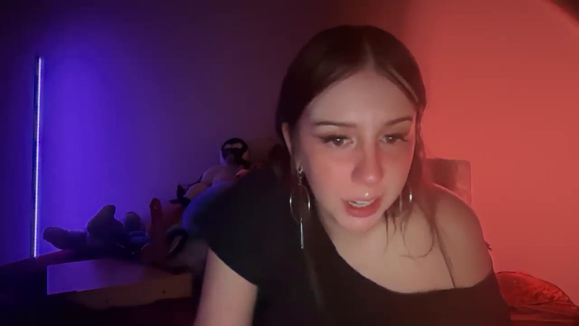 Gallery image thumbnail from Vixendrips's myfreecams stream on, 03/09/2026, 03:54 image 5 of 20