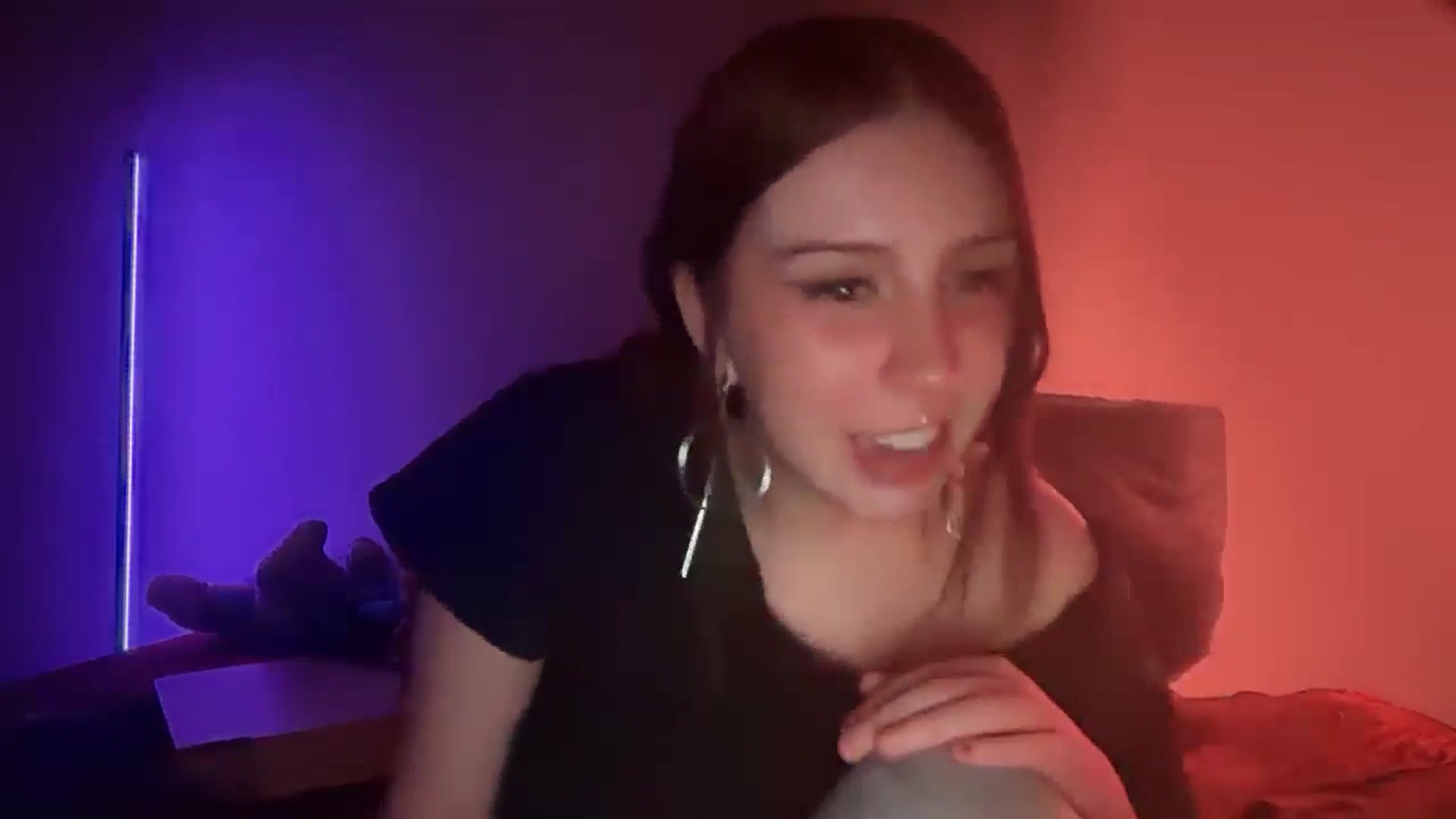 Gallery image thumbnail from Vixendrips's myfreecams stream on, 03/09/2026, 03:54 image 16 of 20