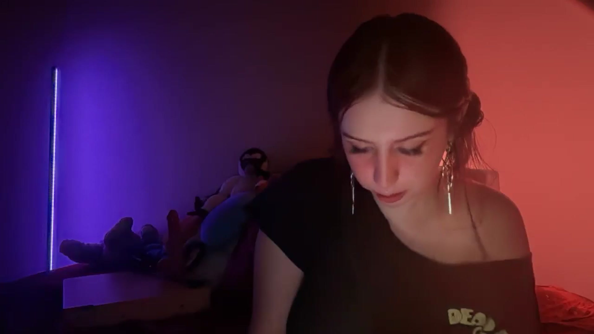 Gallery image thumbnail from Vixendrips's myfreecams stream on, 03/09/2026, 03:54 image 14 of 20