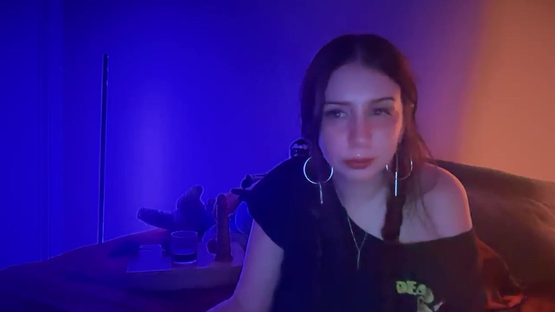 Gallery image thumbnail from Vixendrips's myfreecams stream on, 03/09/2026, 05:21 image 13 of 20