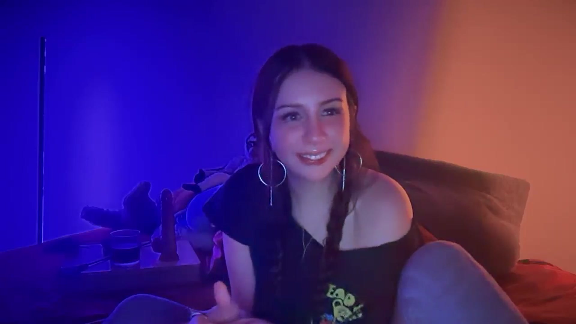 Gallery image thumbnail from Vixendrips's myfreecams stream on, 03/09/2026, 05:21 image 7 of 20
