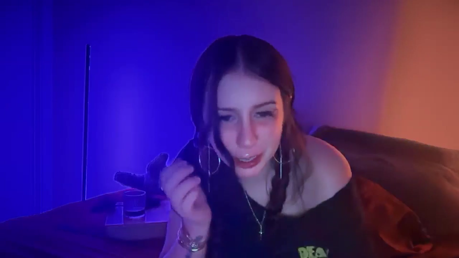 Gallery image thumbnail from Vixendrips's myfreecams stream on, 03/09/2026, 05:21 image 16 of 20