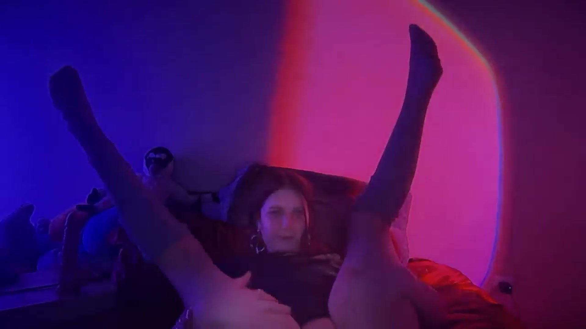 Gallery image thumbnail from Vixendrips's myfreecams stream on, 03/09/2026, 06:35 image 2 of 20