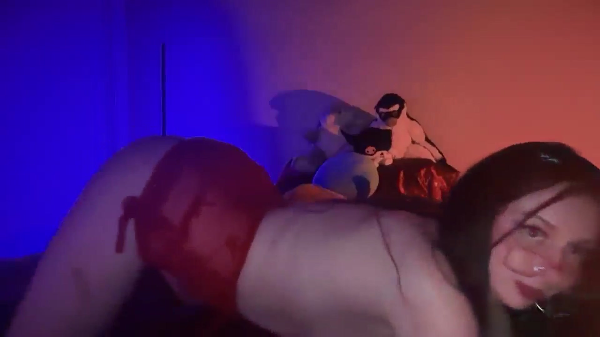 Gallery image thumbnail from Vixendrips's myfreecams stream on, 03/14/2026, 04:09 image 14 of 20