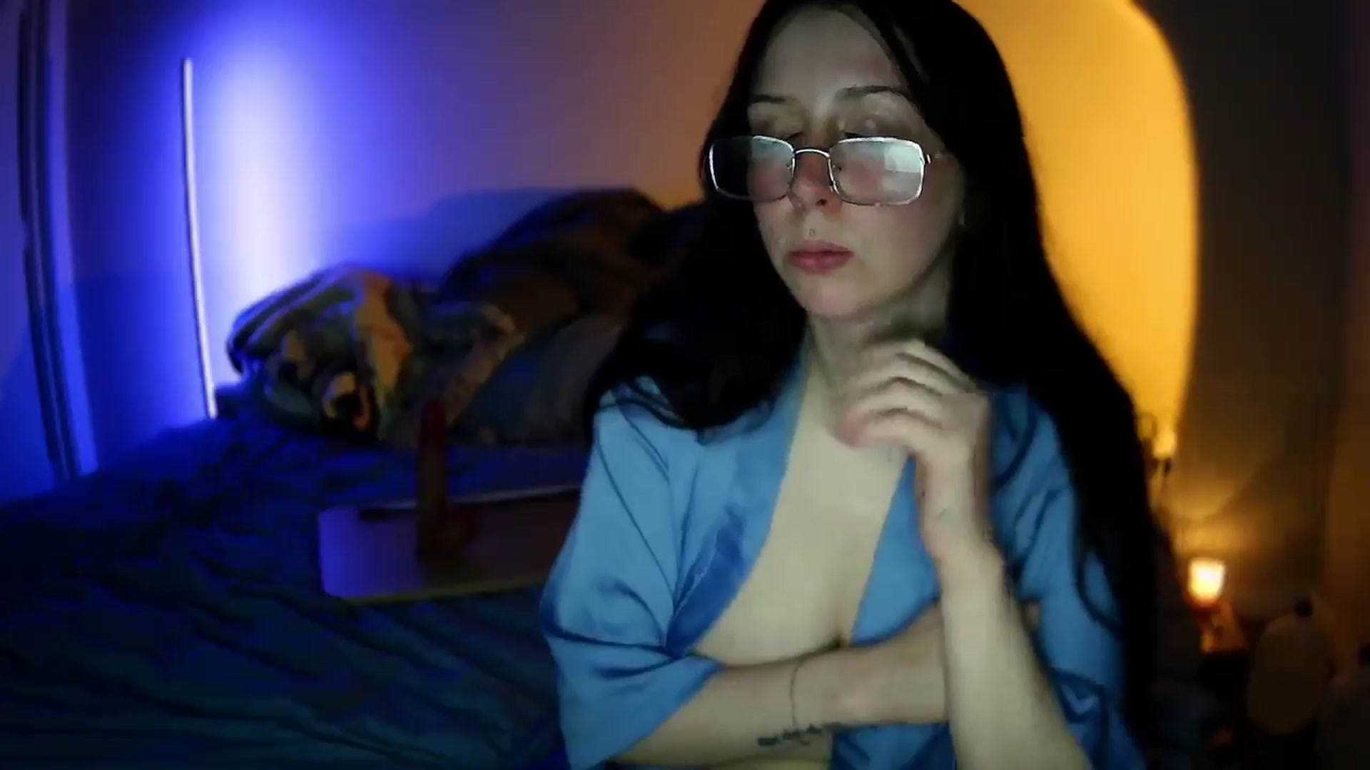 Gallery image thumbnail from Vixendrips's myfreecams stream on, 03/23/2026, 04:37 image 16 of 20