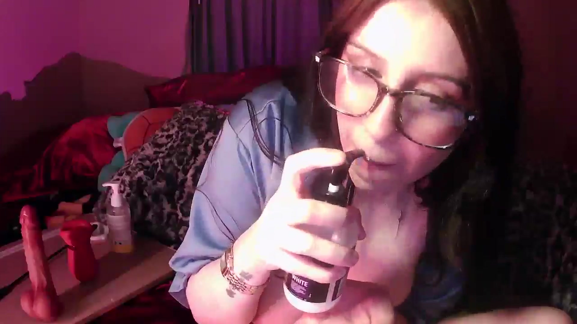 Gallery image thumbnail from Vixendrips's myfreecams stream on, 04/07/2026, 06:41 image 8 of 20