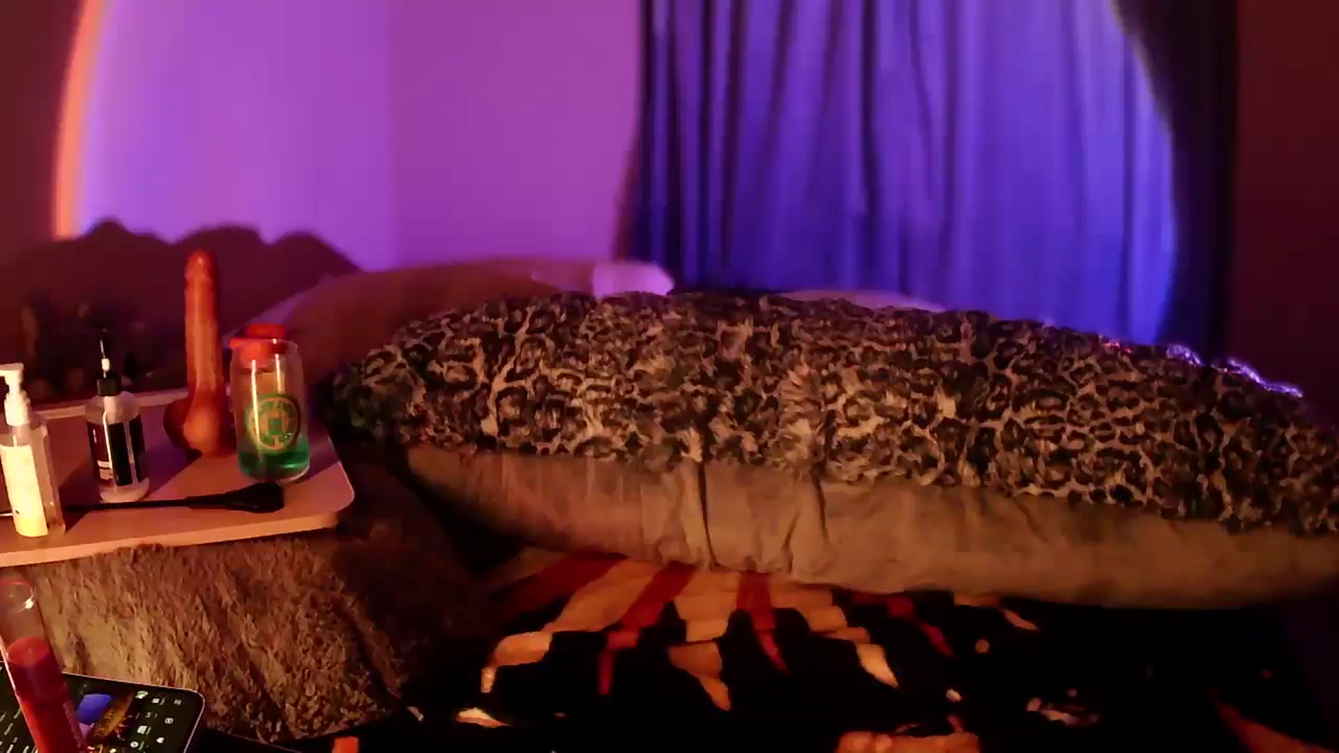 Gallery image thumbnail from Vixendrips's myfreecams stream on, 04/14/2026, 05:26 image 16 of 20