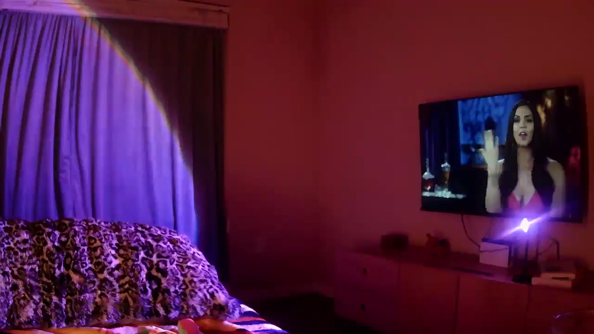 Gallery image thumbnail from Vixendrips's myfreecams stream on, 04/14/2026, 08:26 image 17 of 20