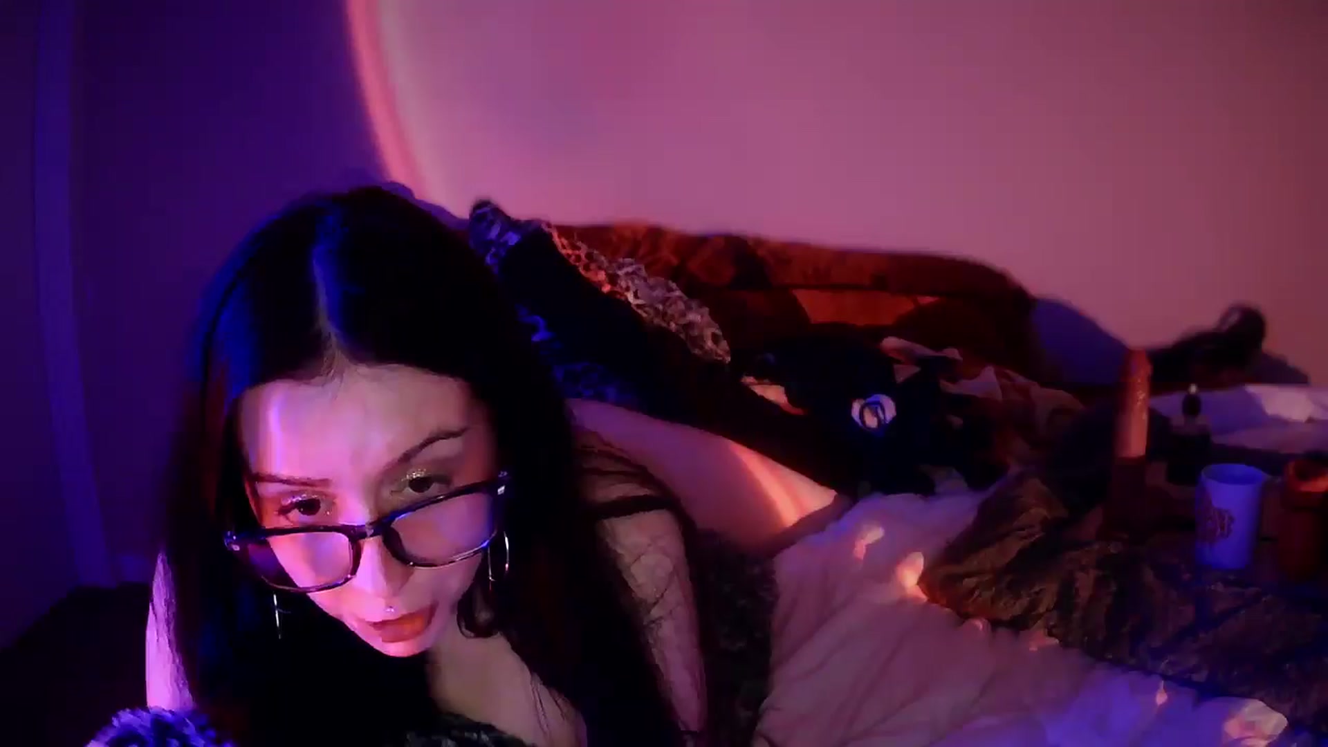 Gallery image thumbnail from Vixendrips's myfreecams stream on, 04/23/2026, 05:31 image 10 of 20