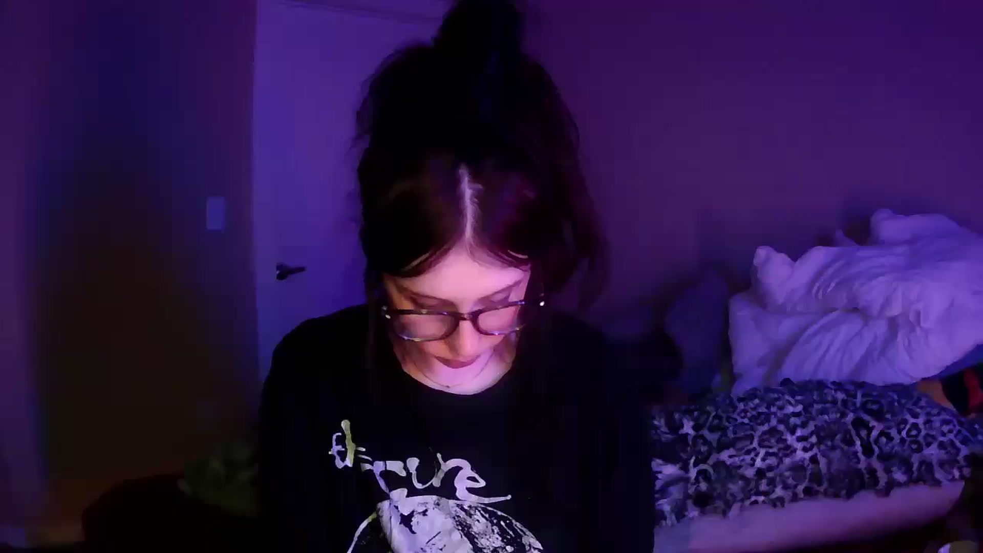 Gallery image thumbnail from Vixendrips's myfreecams stream on, 04/29/2026, 11:09 image 20 of 20