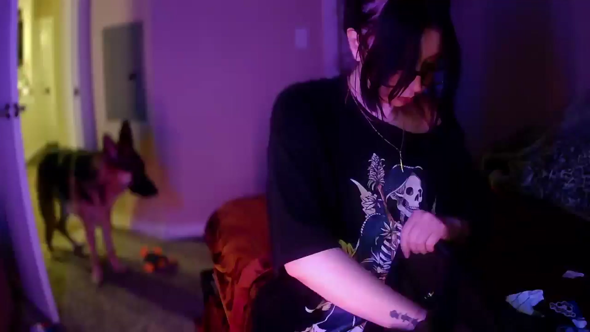 Gallery image thumbnail from Vixendrips's myfreecams stream on, 04/29/2026, 11:09 image 10 of 20
