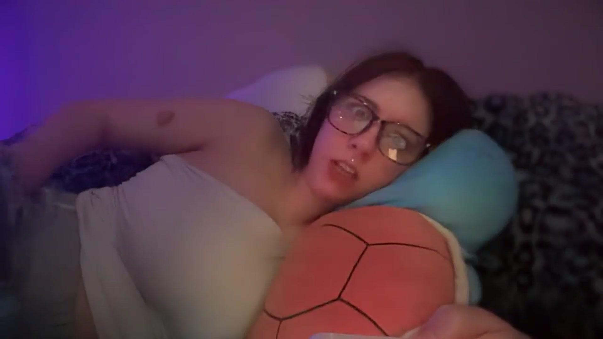 Gallery image thumbnail from Vixendrips's myfreecams stream on, 05/03/2026, 12:51 image 16 of 20