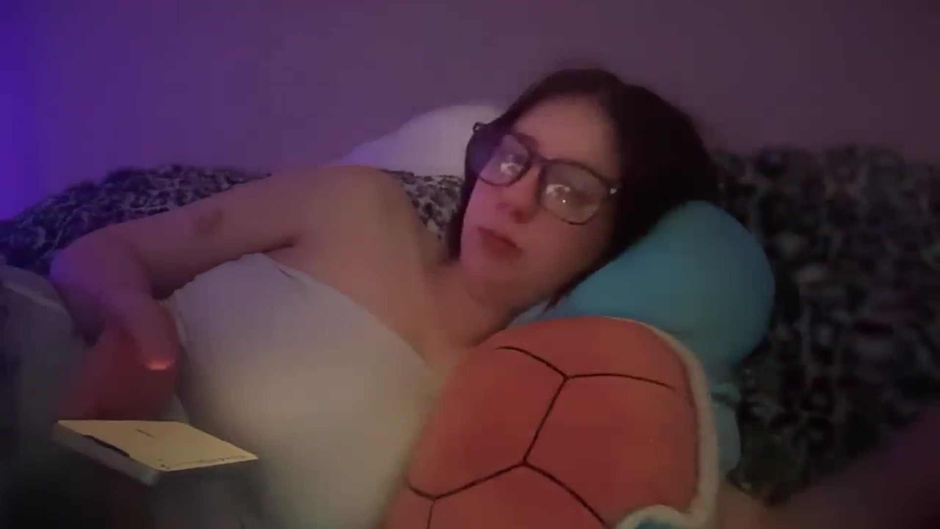Gallery image thumbnail from Vixendrips's myfreecams stream on, 05/03/2026, 12:51 image 17 of 20